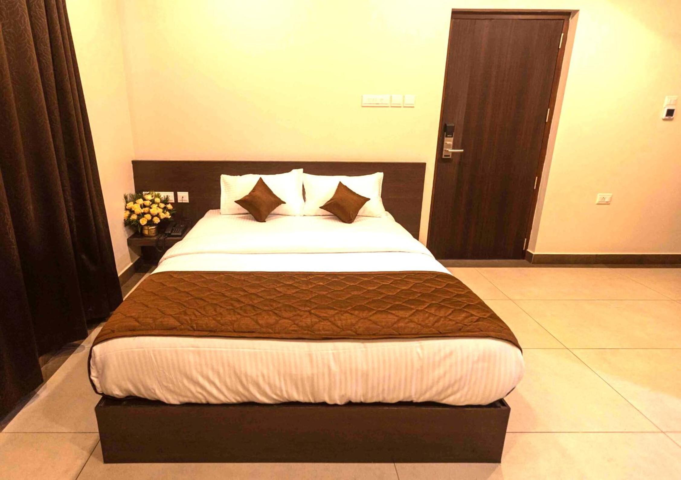Standard Double Room - Photo 5