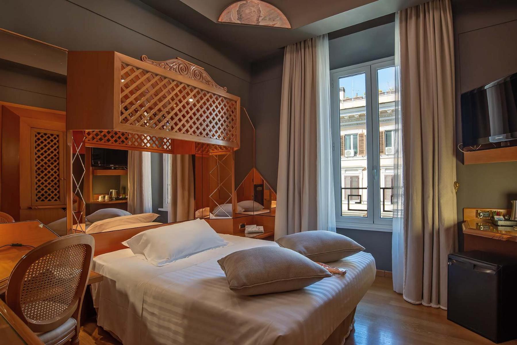 Double Room thumbnail 6