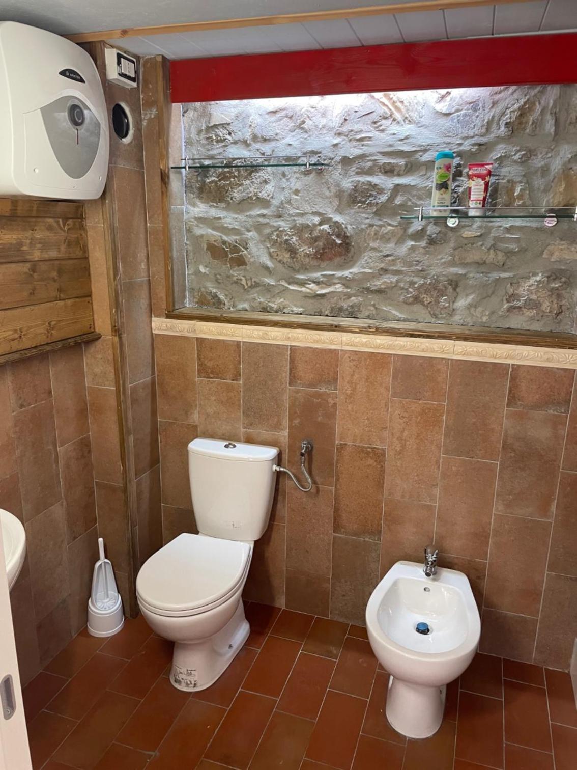 Deluxe Double or Twin Room photo 2