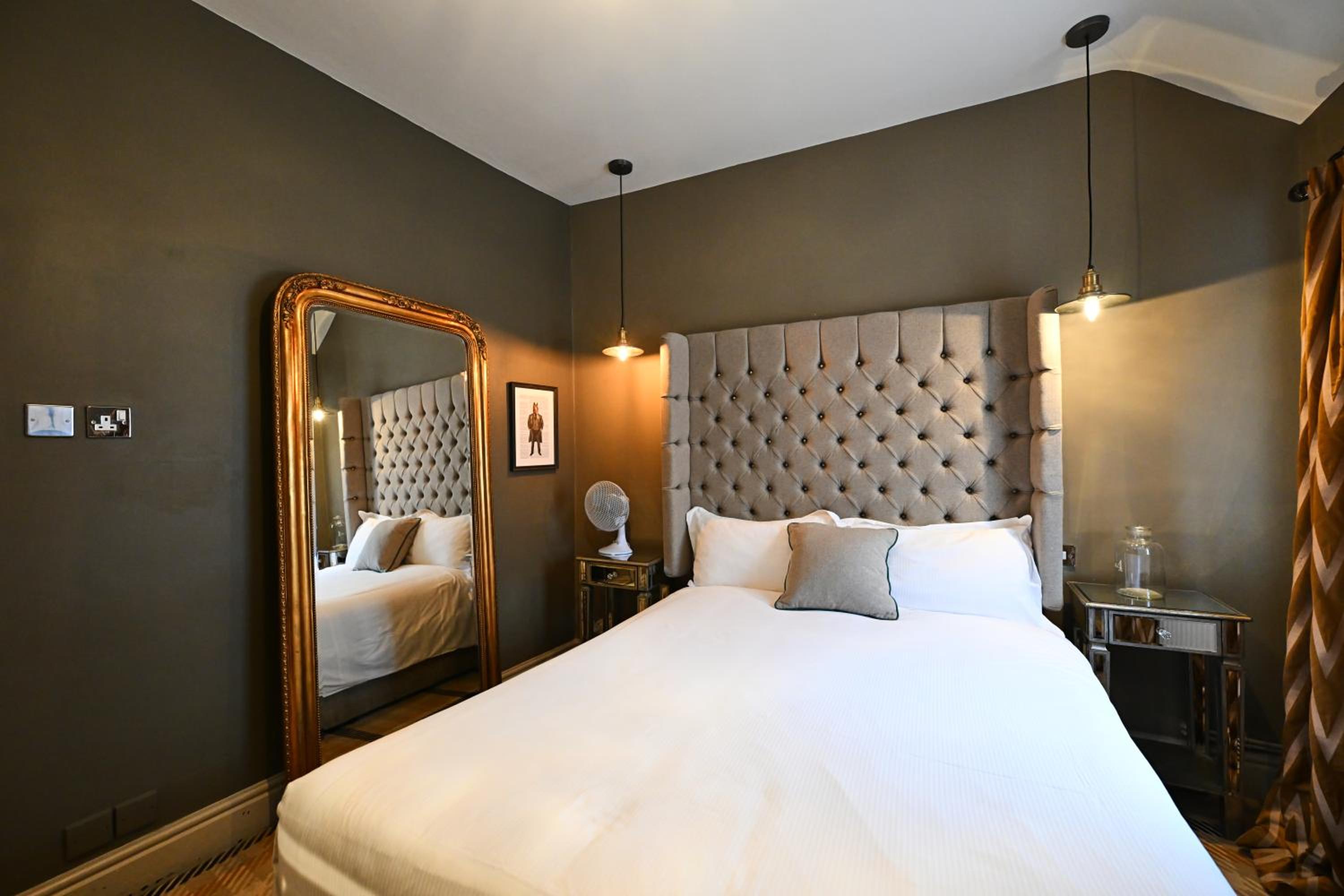  Cozy Double Room - Photo 3