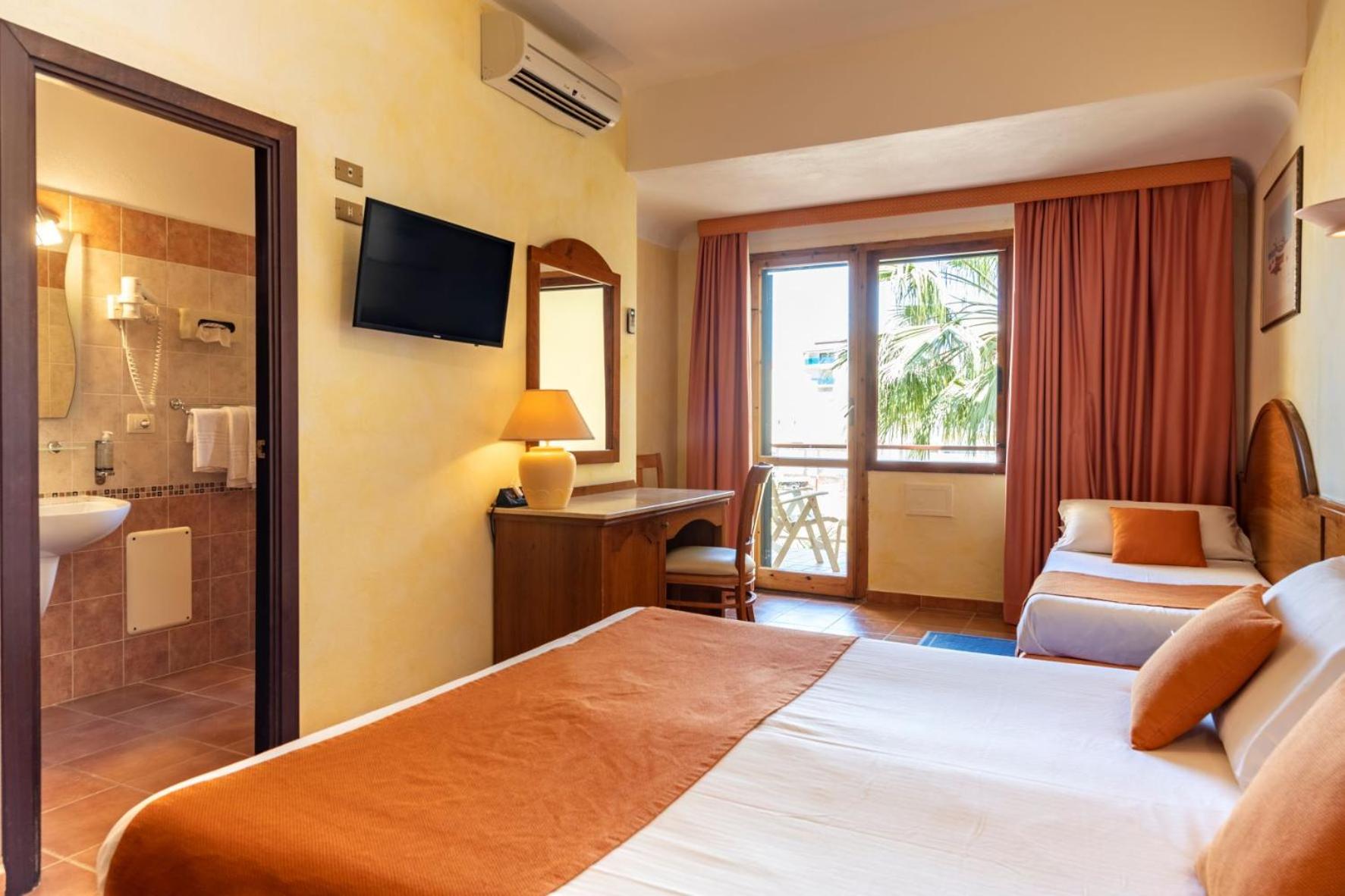 Standard Triple Room - Photo 4