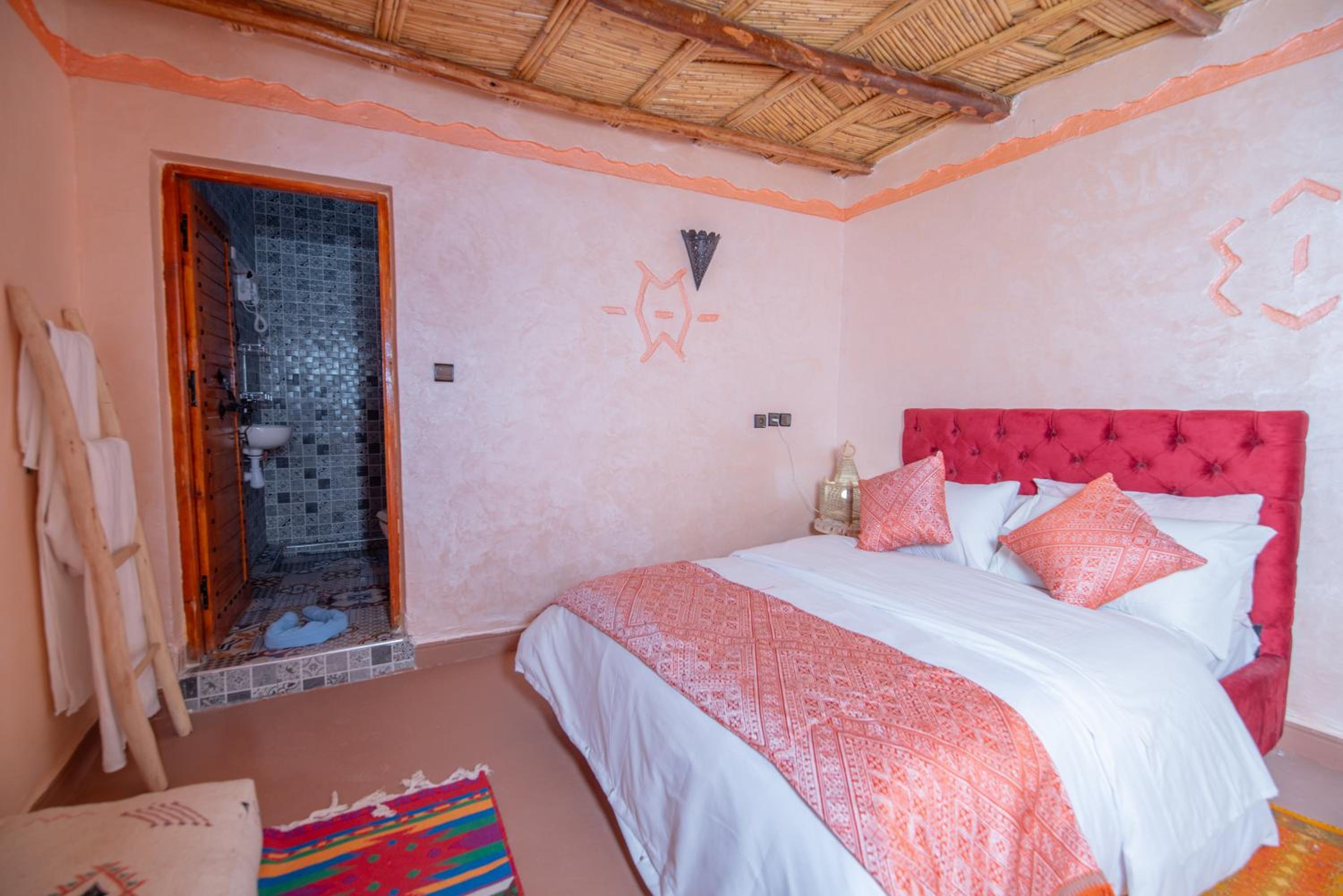 Deluxe Double or Twin Room with Mountain View photo 2