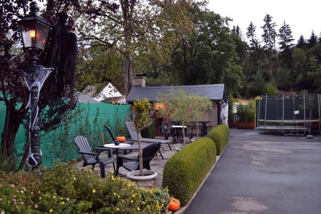 Three-Bedroom House photo 3