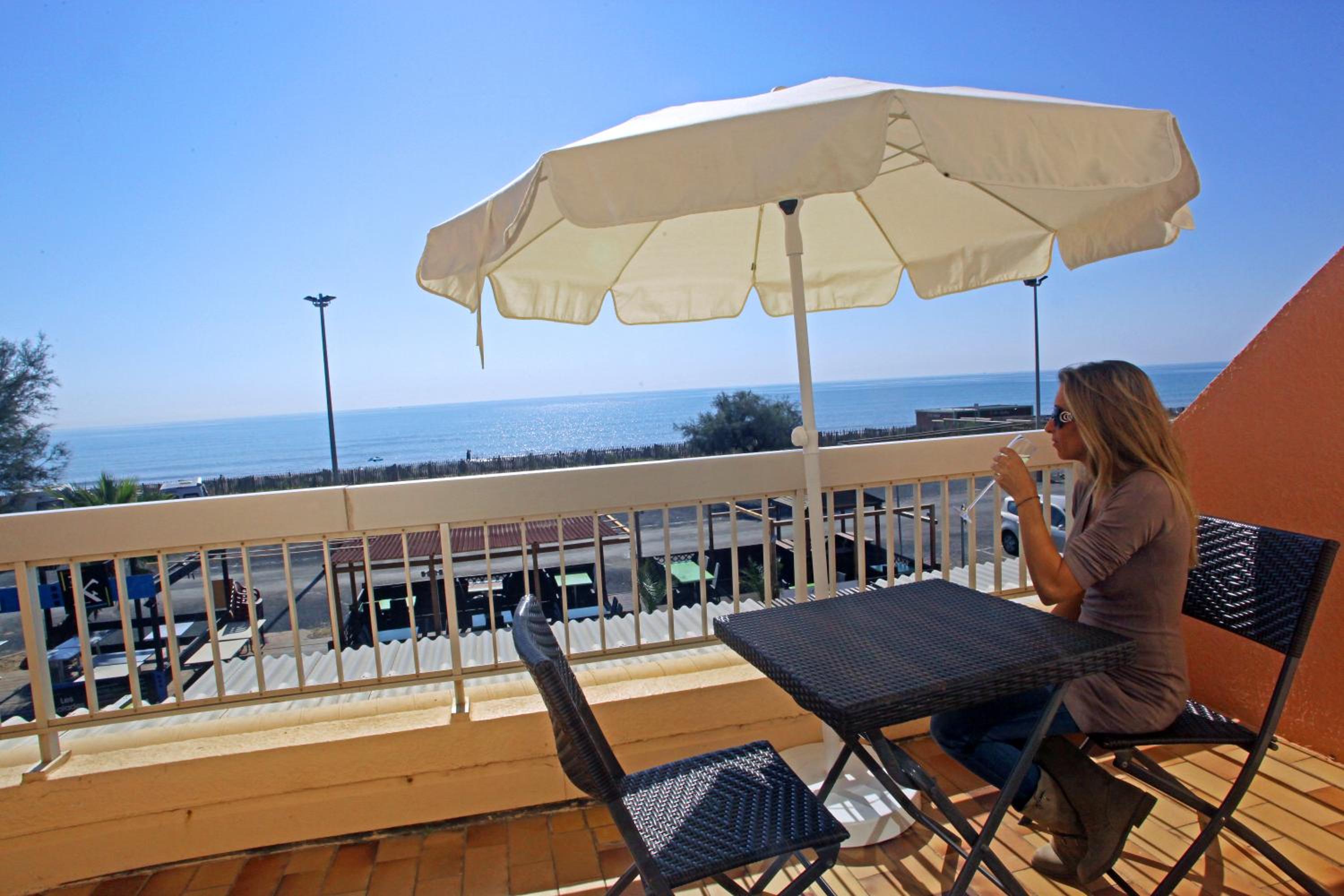 Suite Twin with Private Terrace and Sea View photo 2