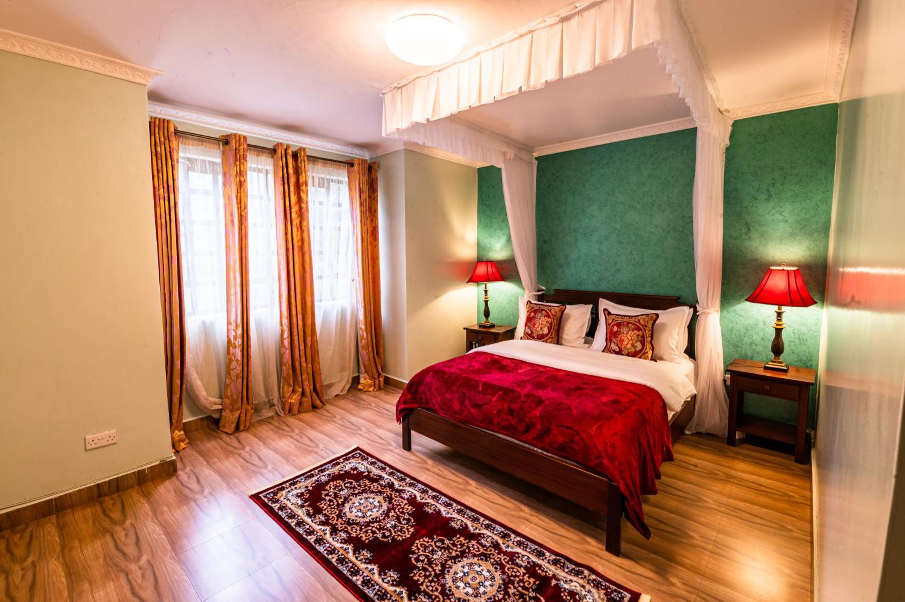 Queen Room