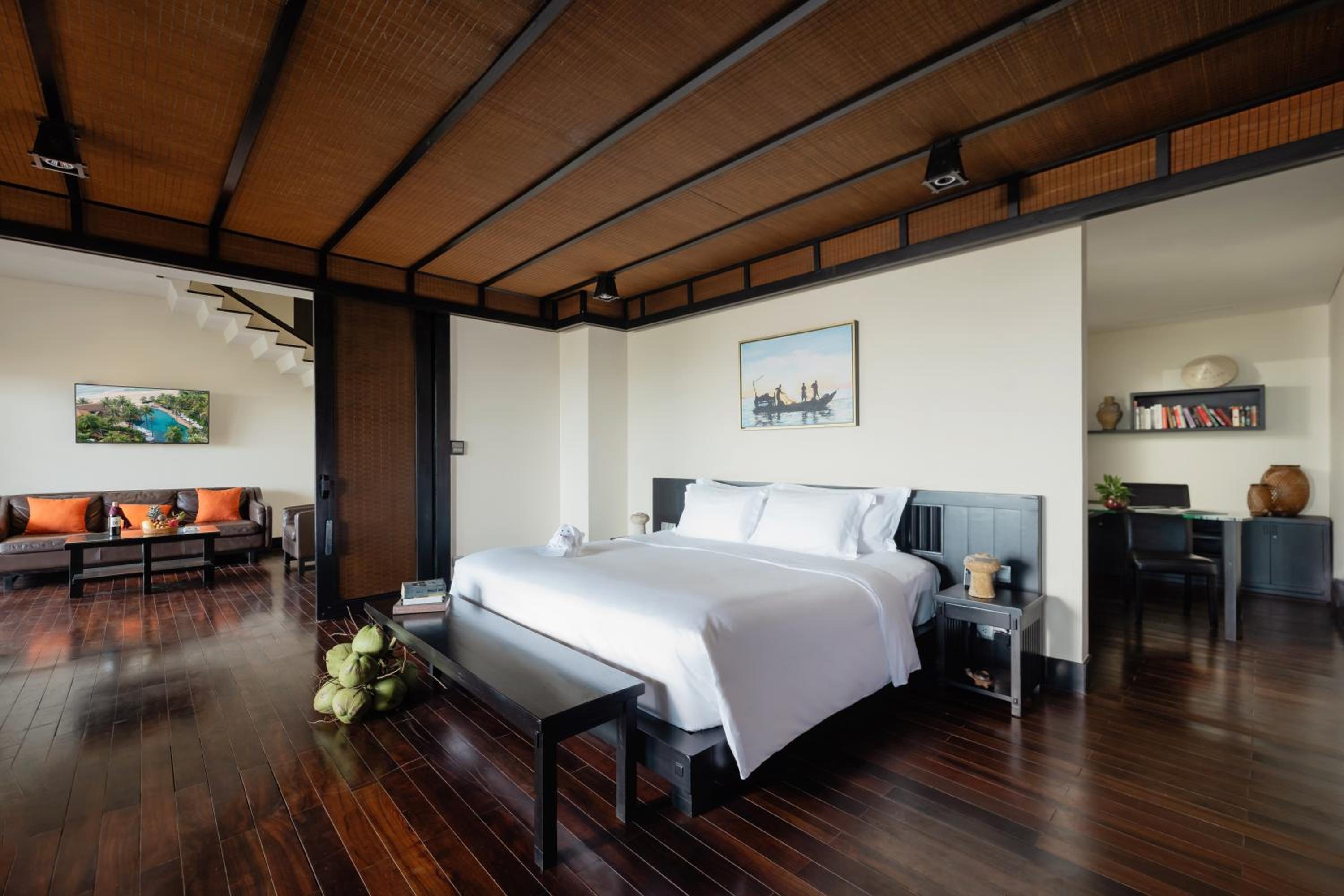 Two-Bedroom Suite - Photo 4