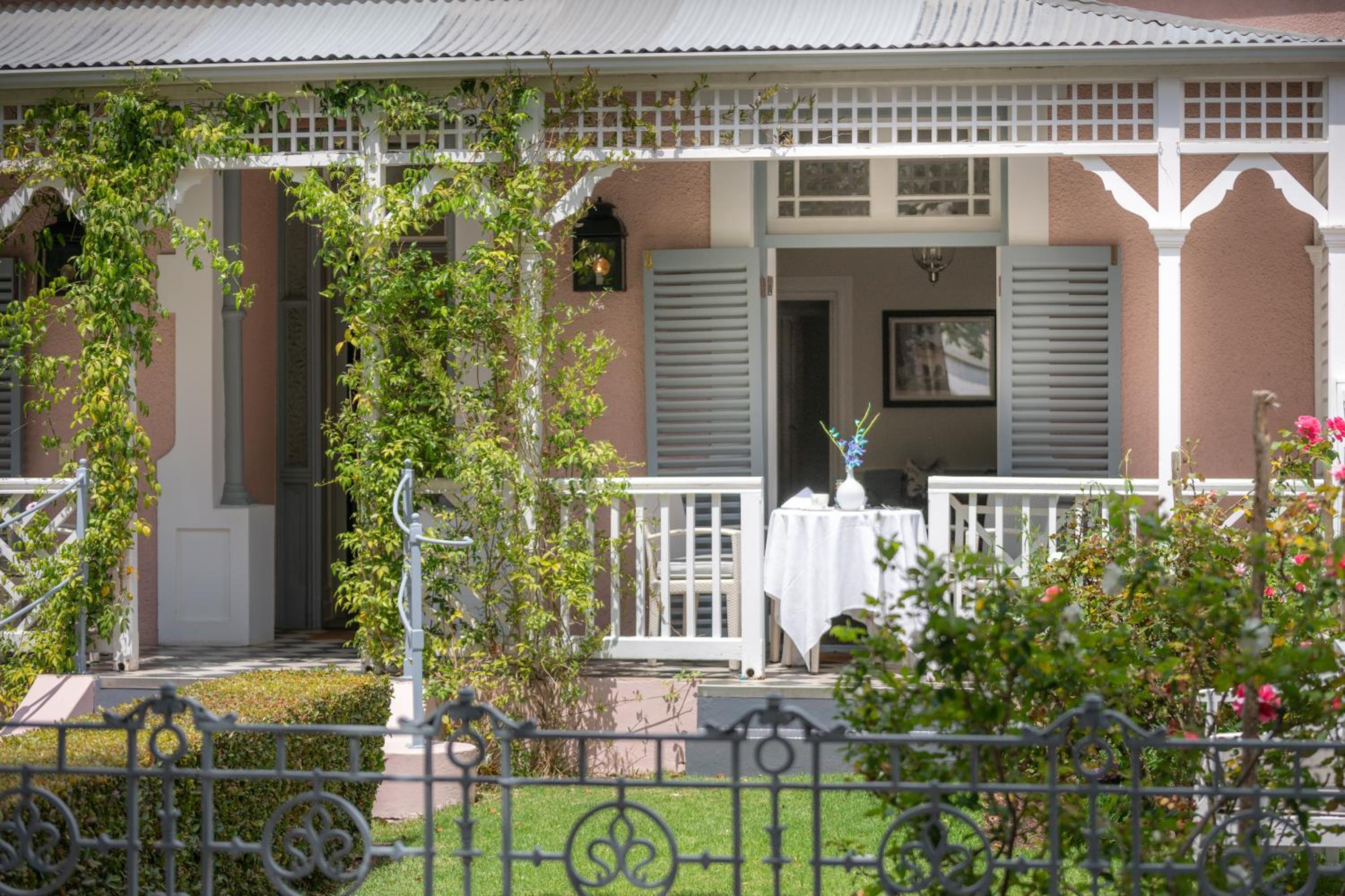 Deluxe Garden Cottage Suite - Photo 4
