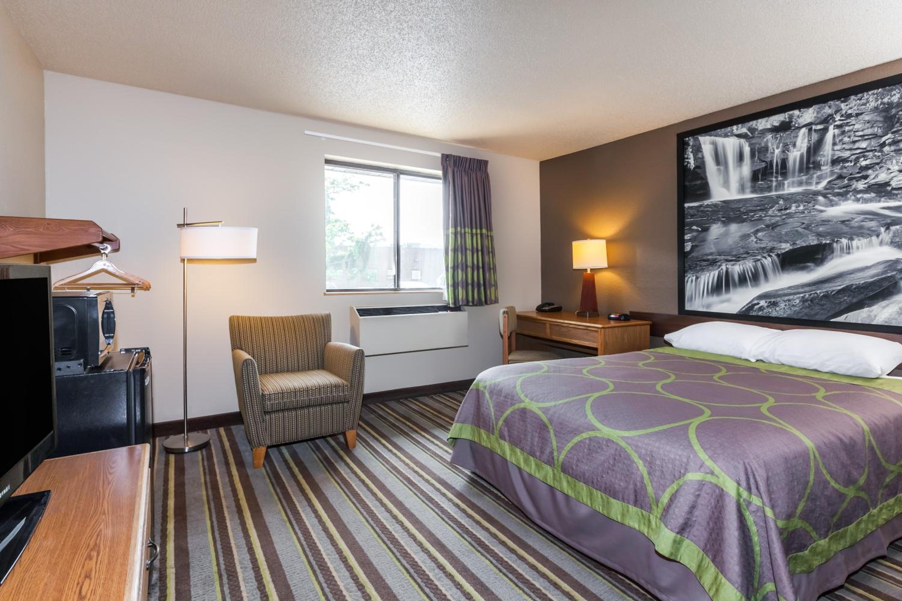 Queen Room - Disability Access/Non-Smoking - Photo 1