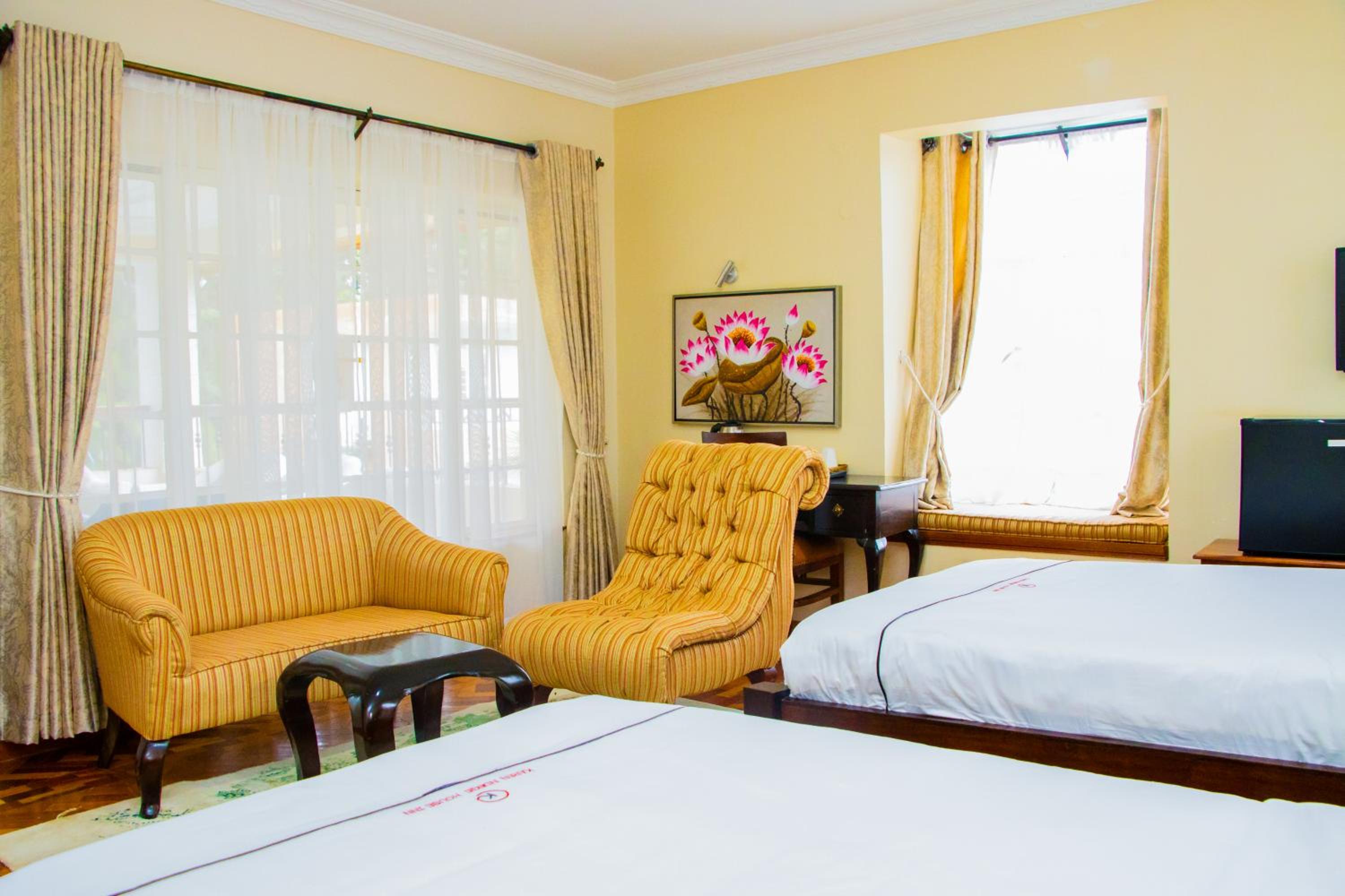 Twin Room - Photo 3