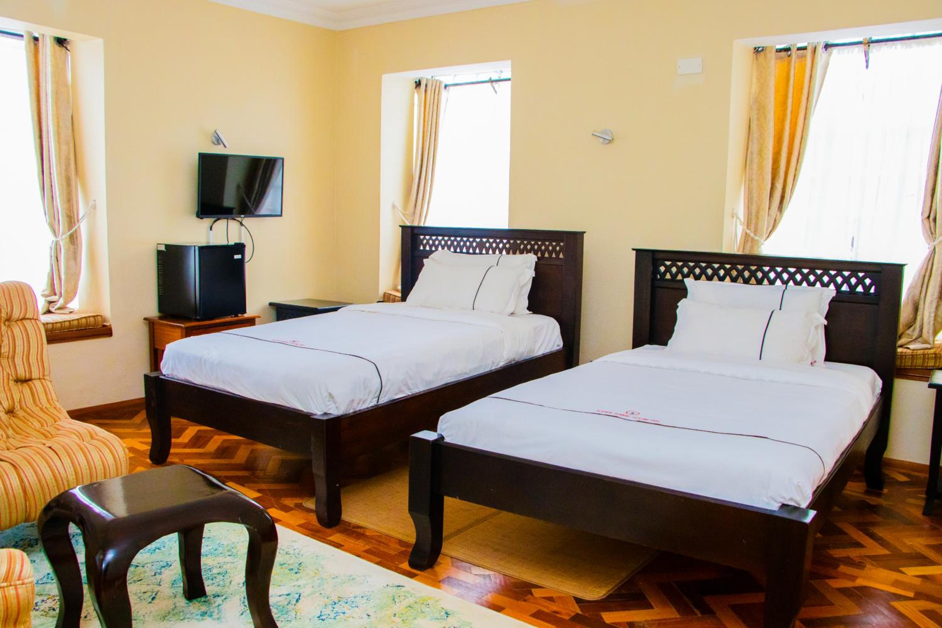 Twin Room - Photo 1