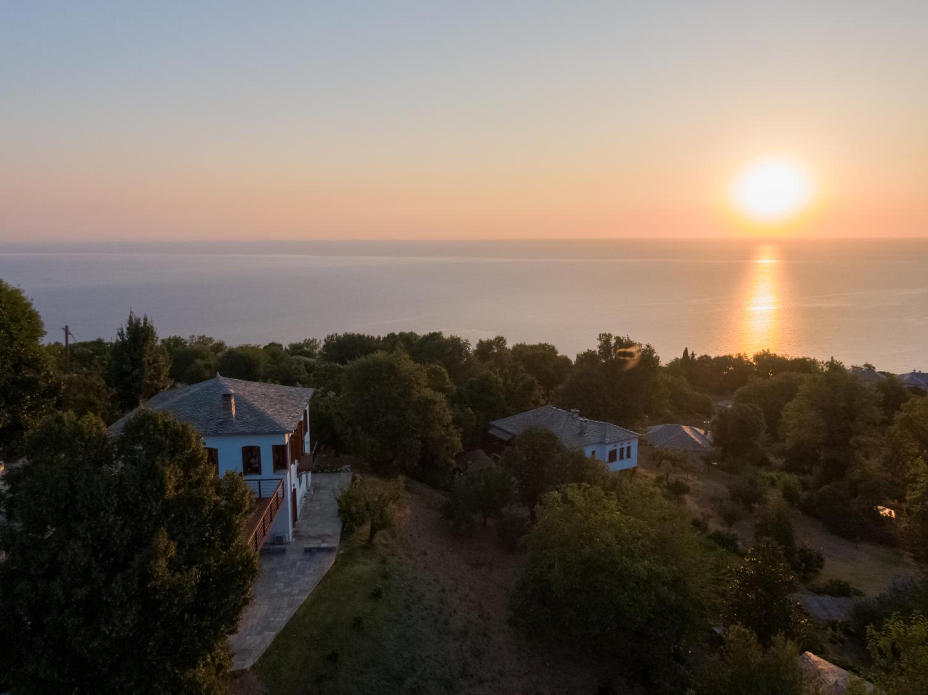 Villa photo 3