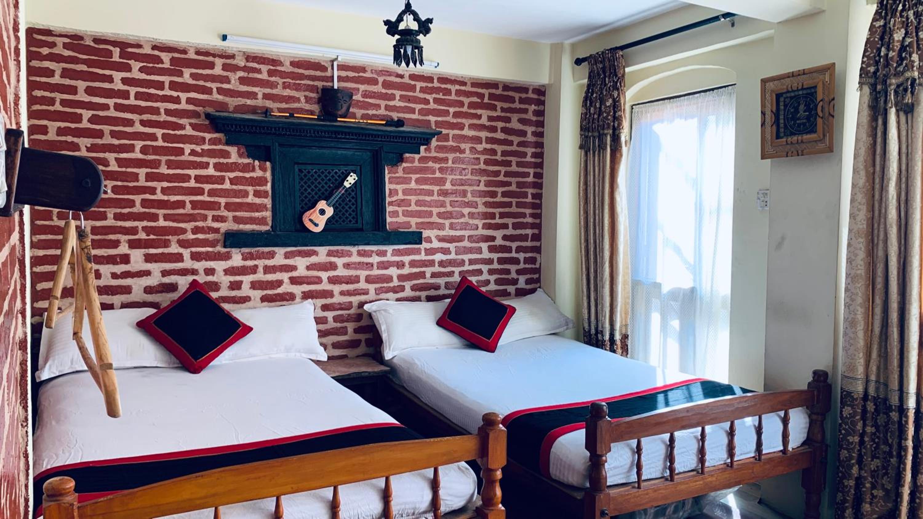 Double Room with Shared Bathroom photo 1