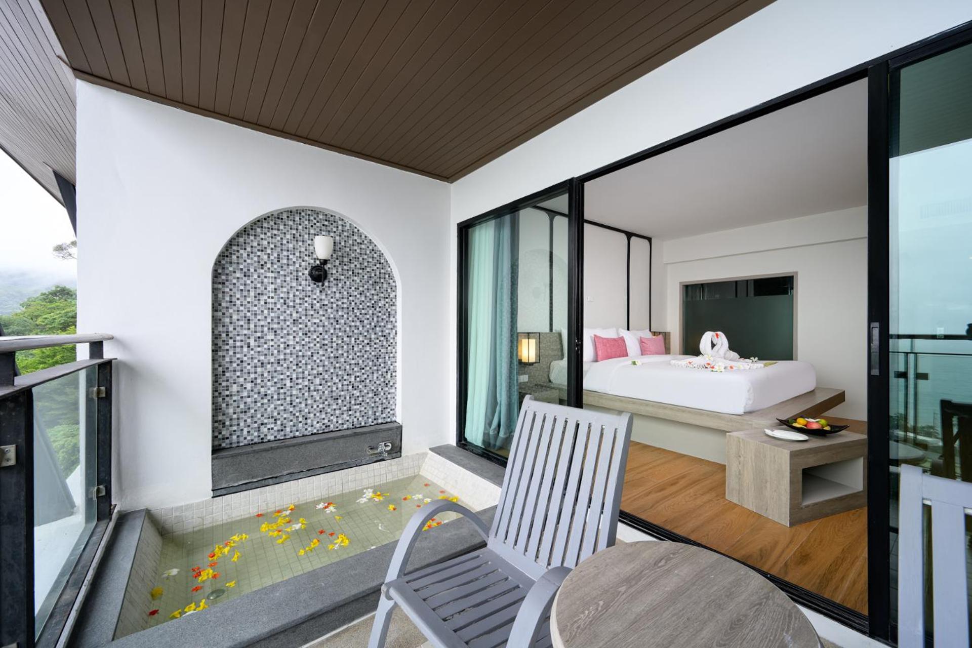 Grand Deluxe Honeymoon - Photo 3