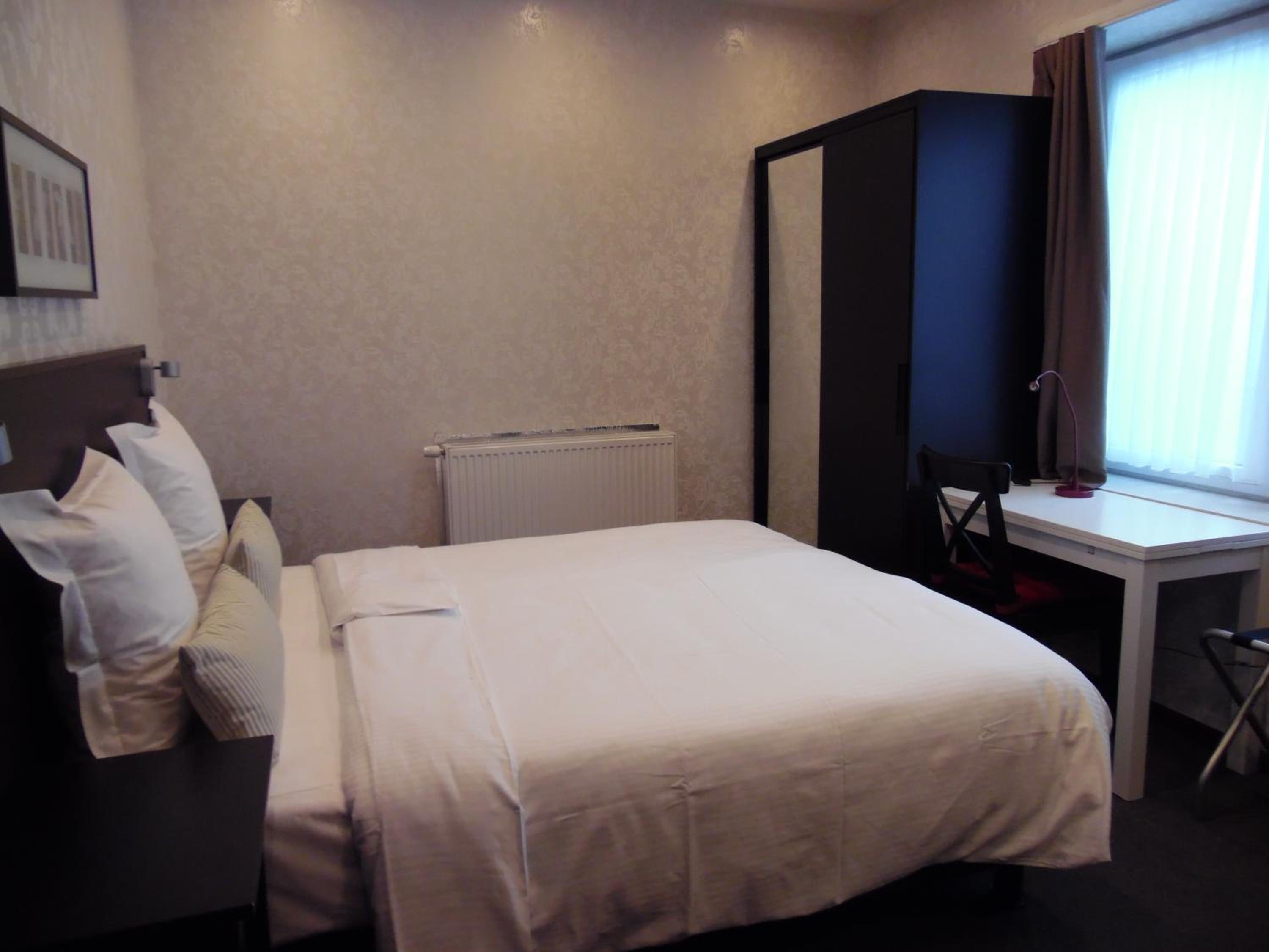 Double Room with Private External Bathroom - Bath