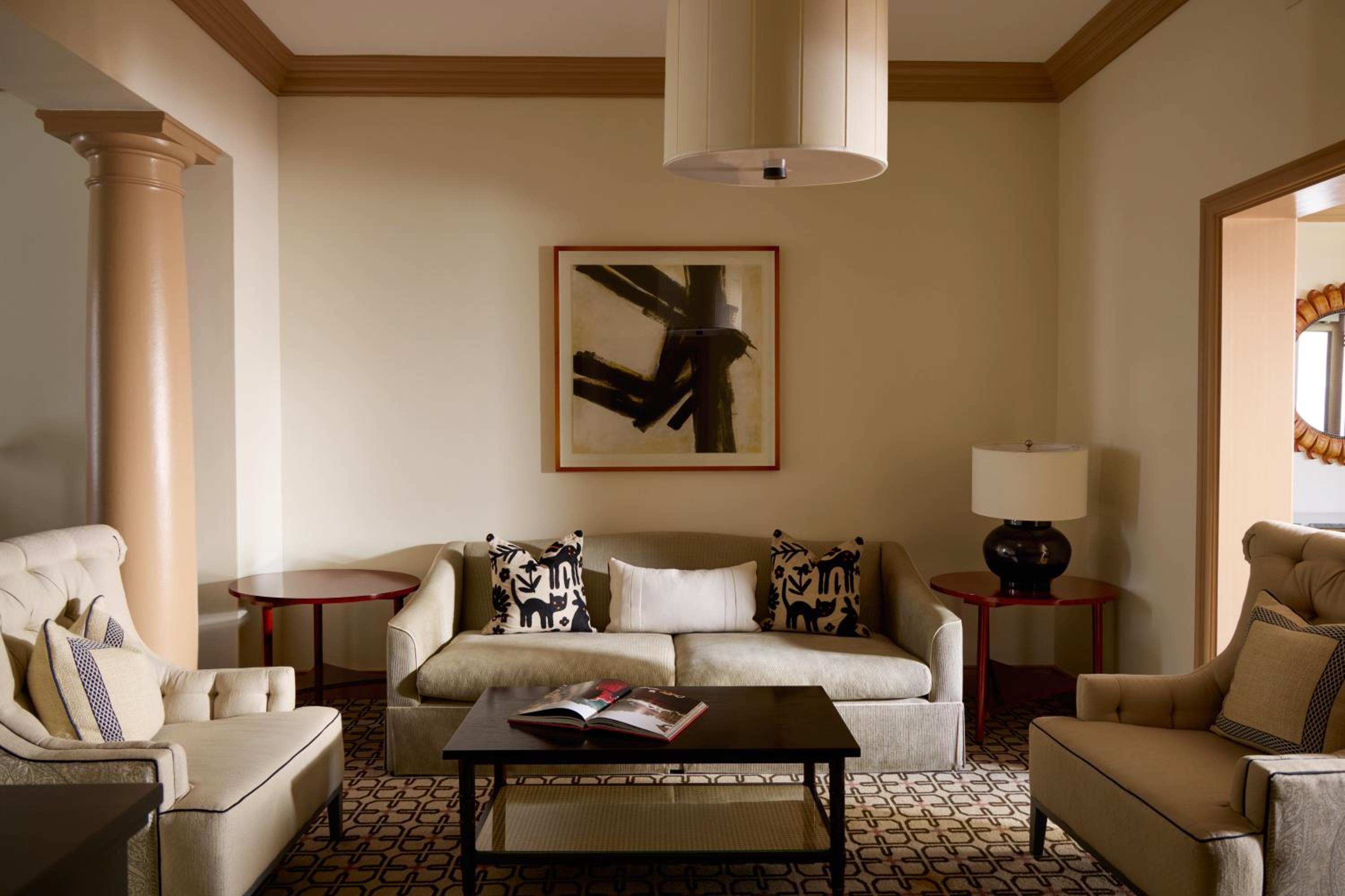 Studio Suite - Photo 1