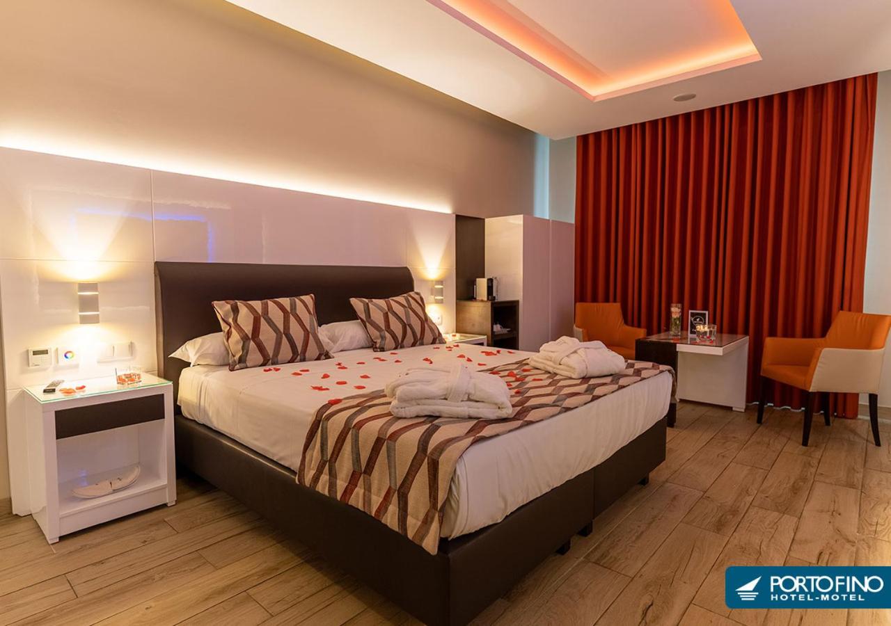 Double Room - Photo 5