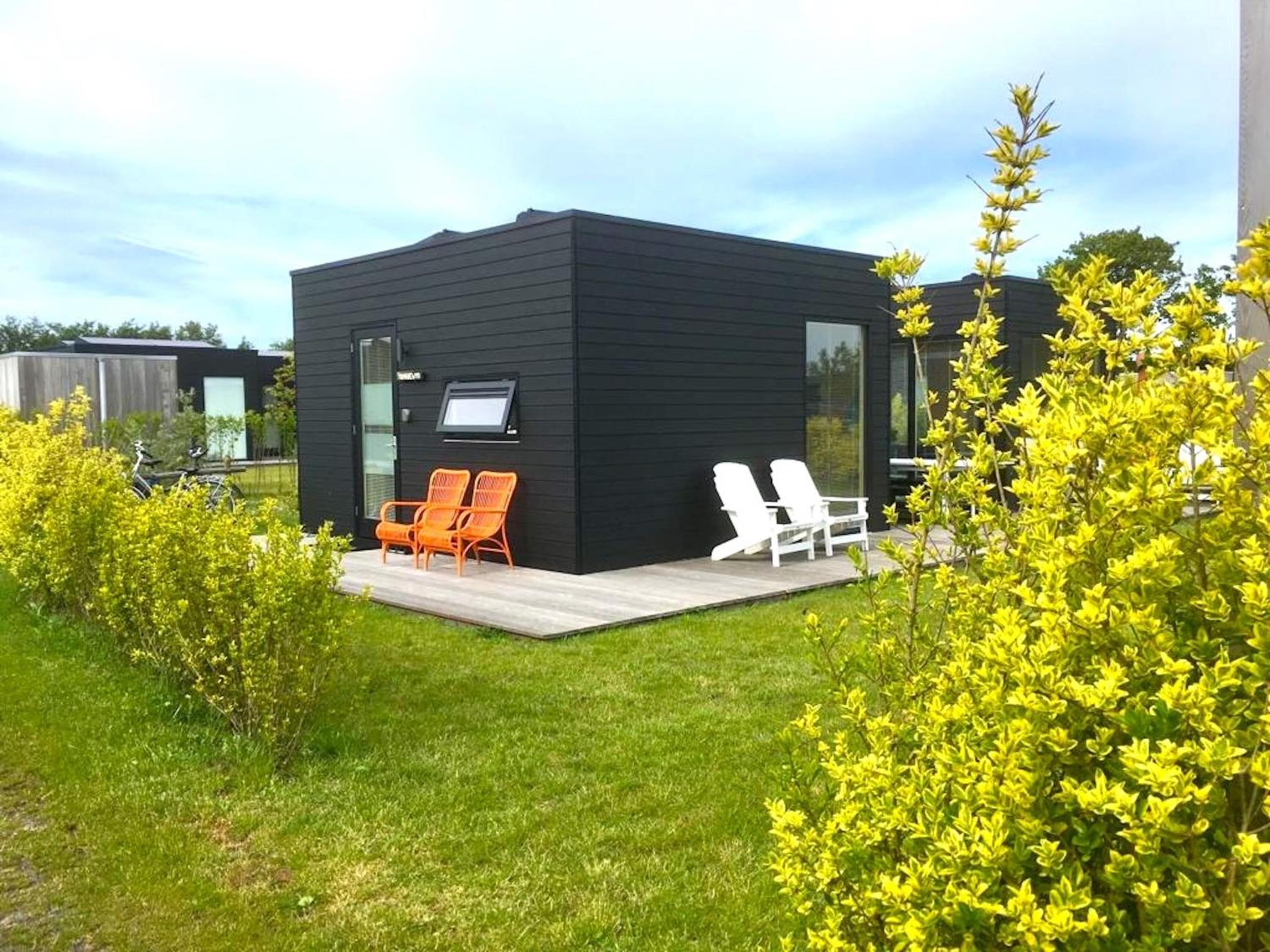 Three-Bedroom House photo 2