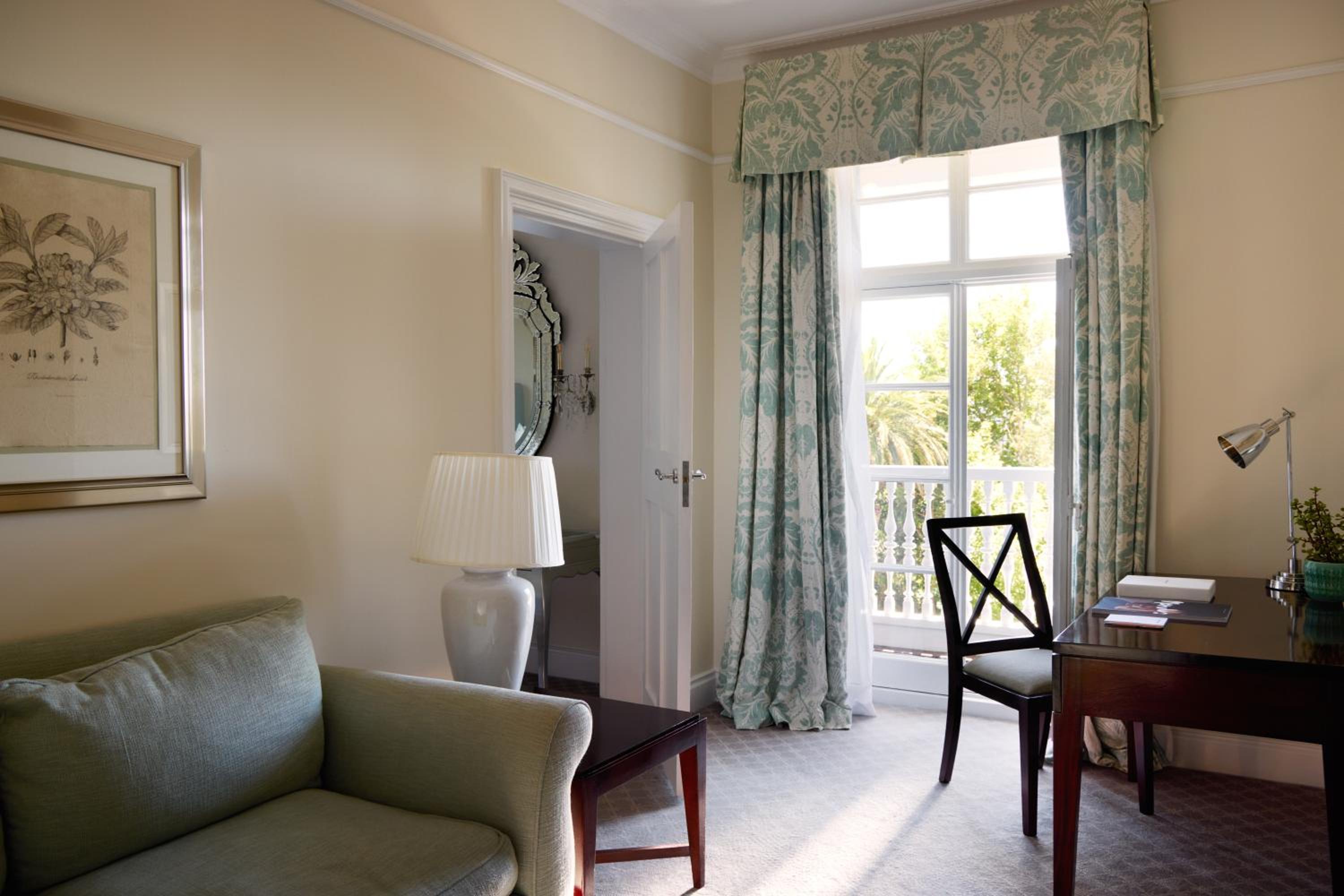 One-Bedroom Suite - Photo 1