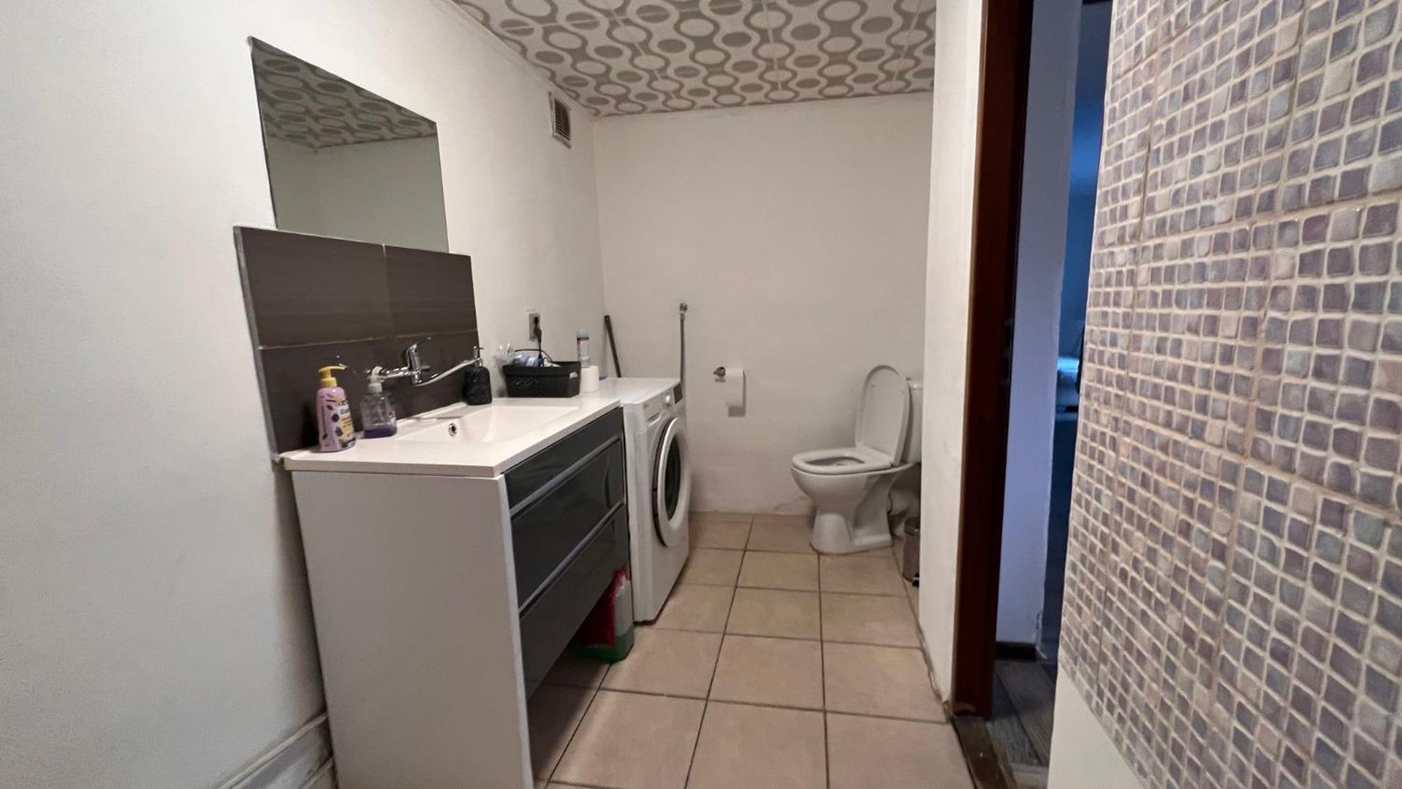 Two-Bedroom House photo 2