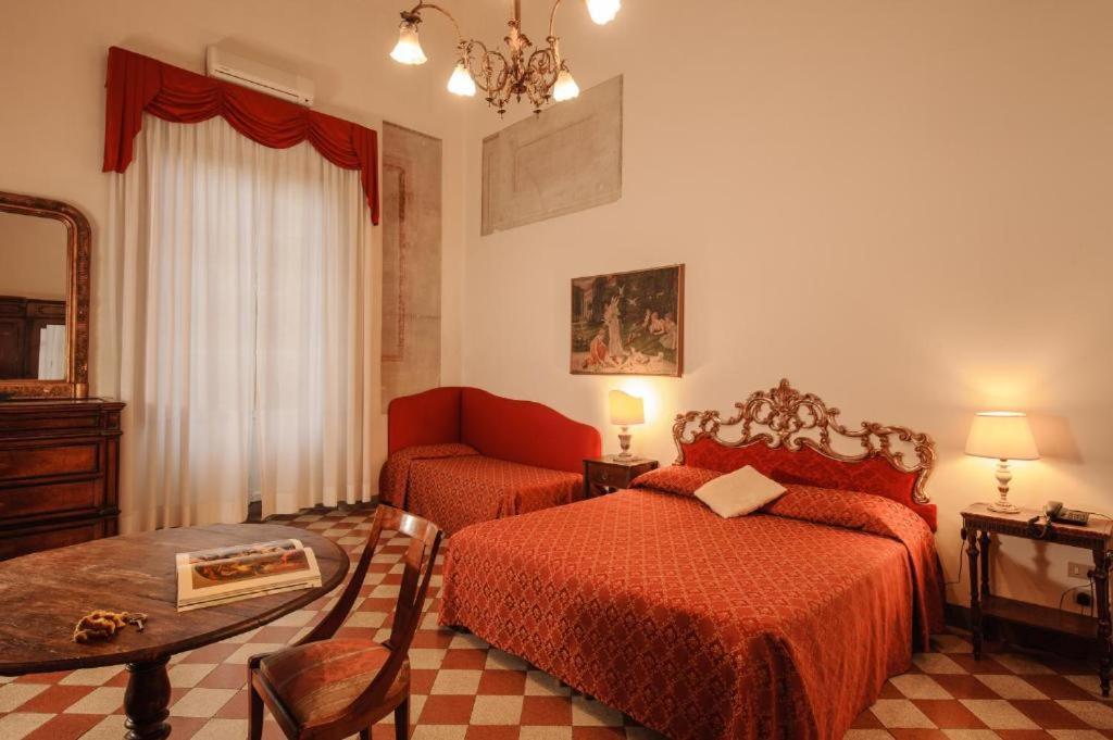 Junior Suite with Balcony photo 1