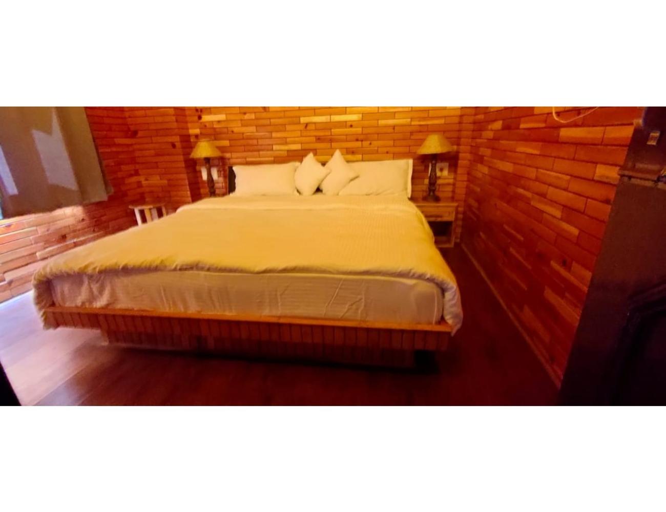 Two-Bedroom Cottage photo 3