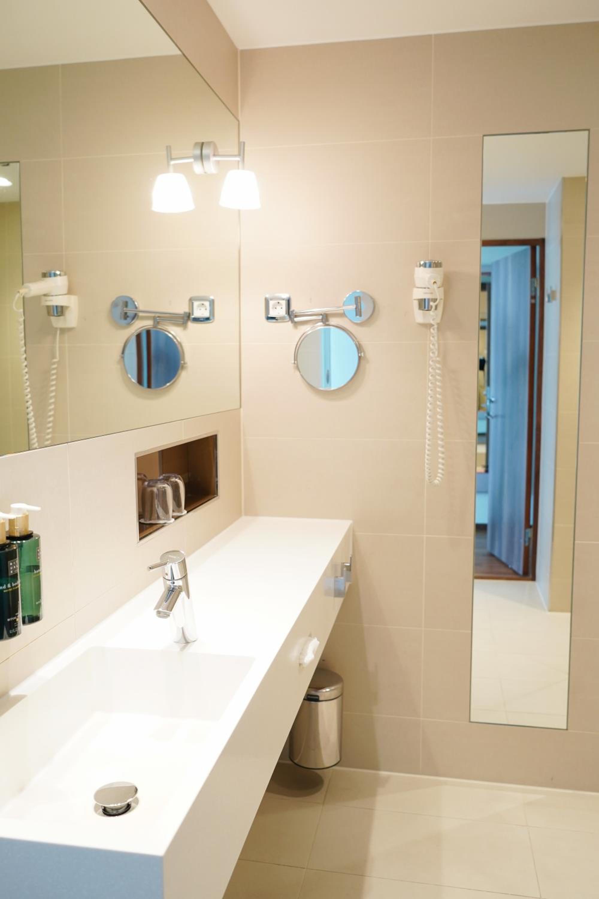 Superior Double or Twin Room photo 2