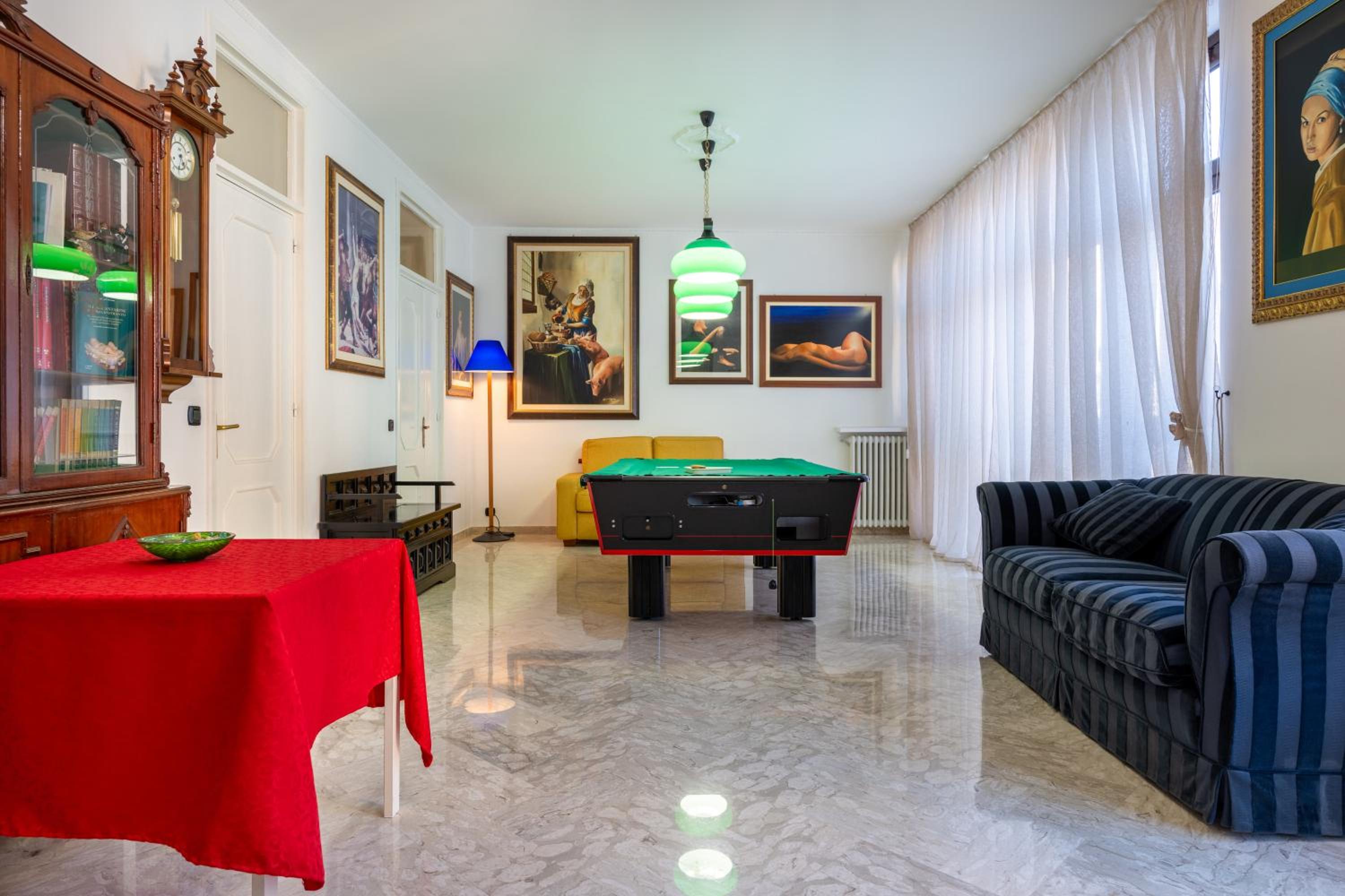 Two-Bedroom Deluxe Apartment with Balcony photo 3