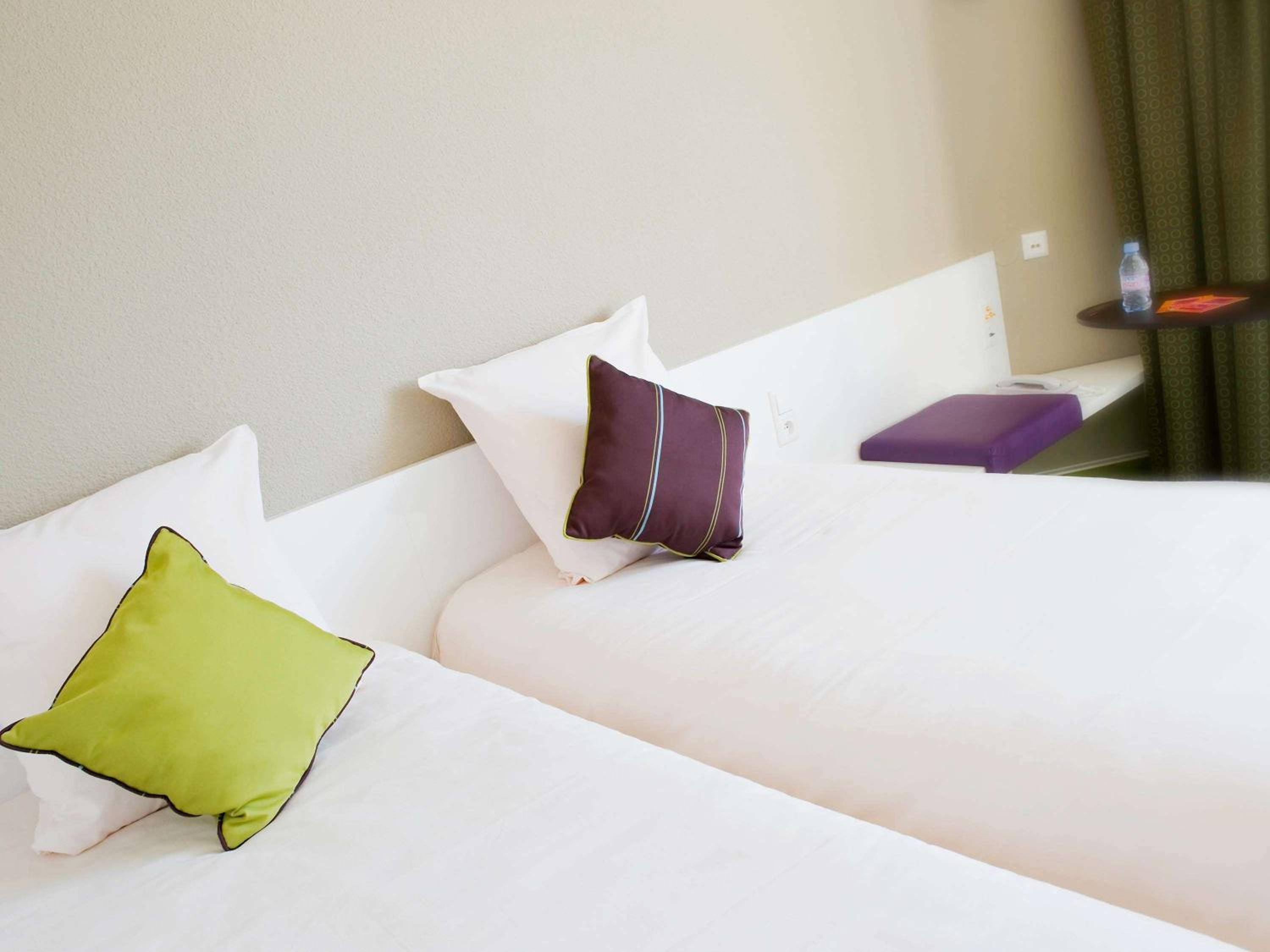 Standard Twin Room - Photo 1