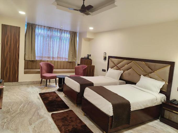 Deluxe Family Room photo 1