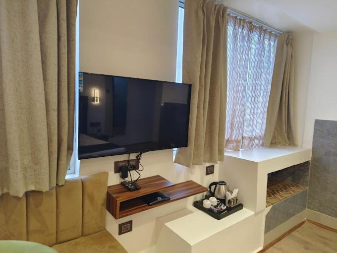 Executive Suite photo 2