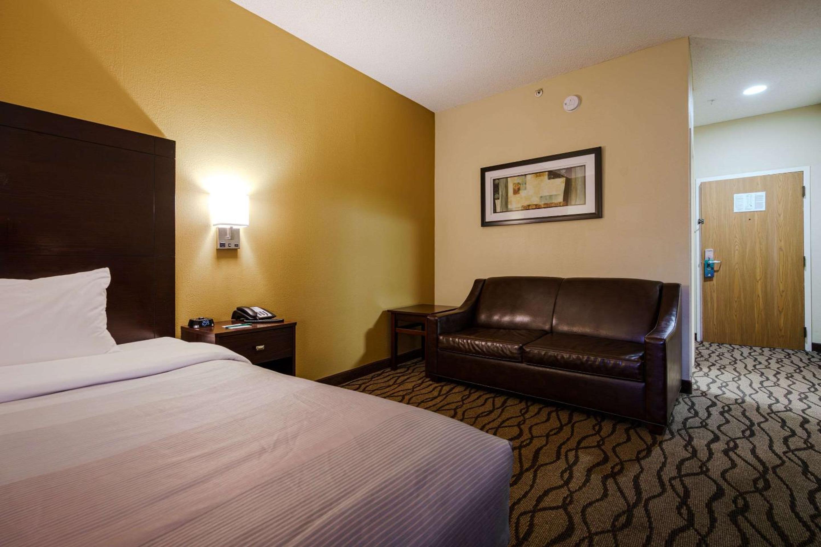 King Room- Non Smoking - Photo 9