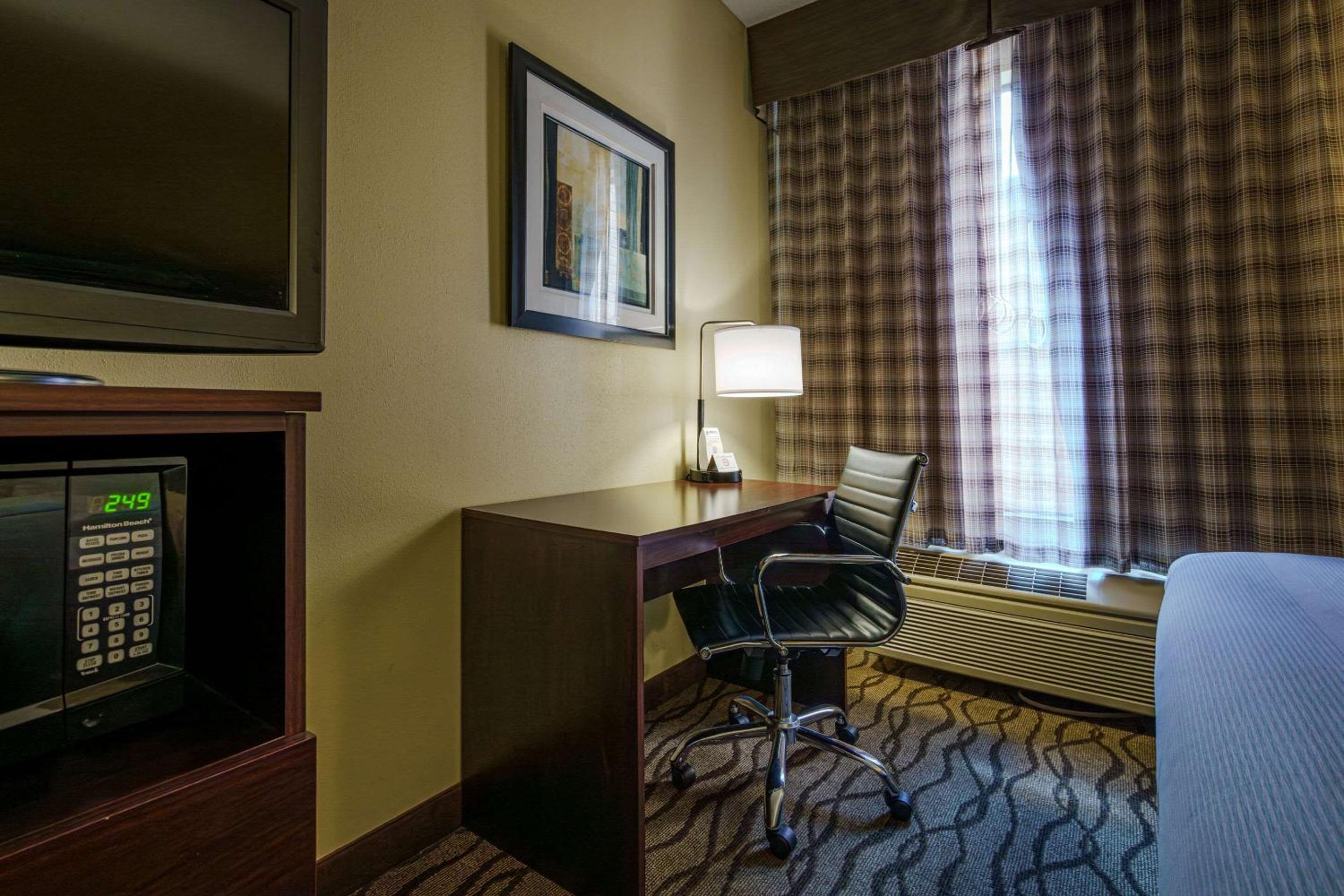King Room- Non Smoking - Photo 11