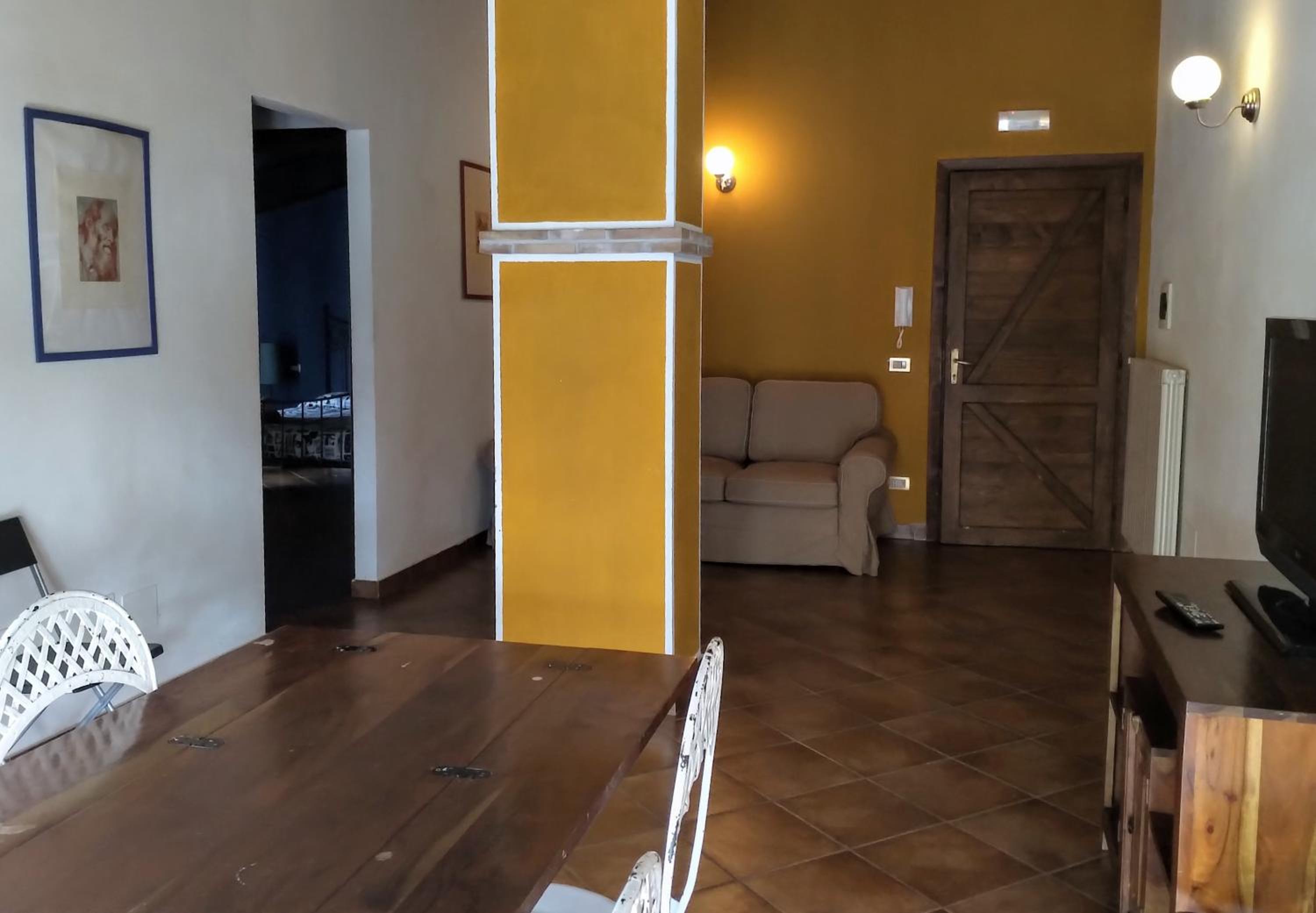 Two-Bedroom Apartment with Garden View photo 2