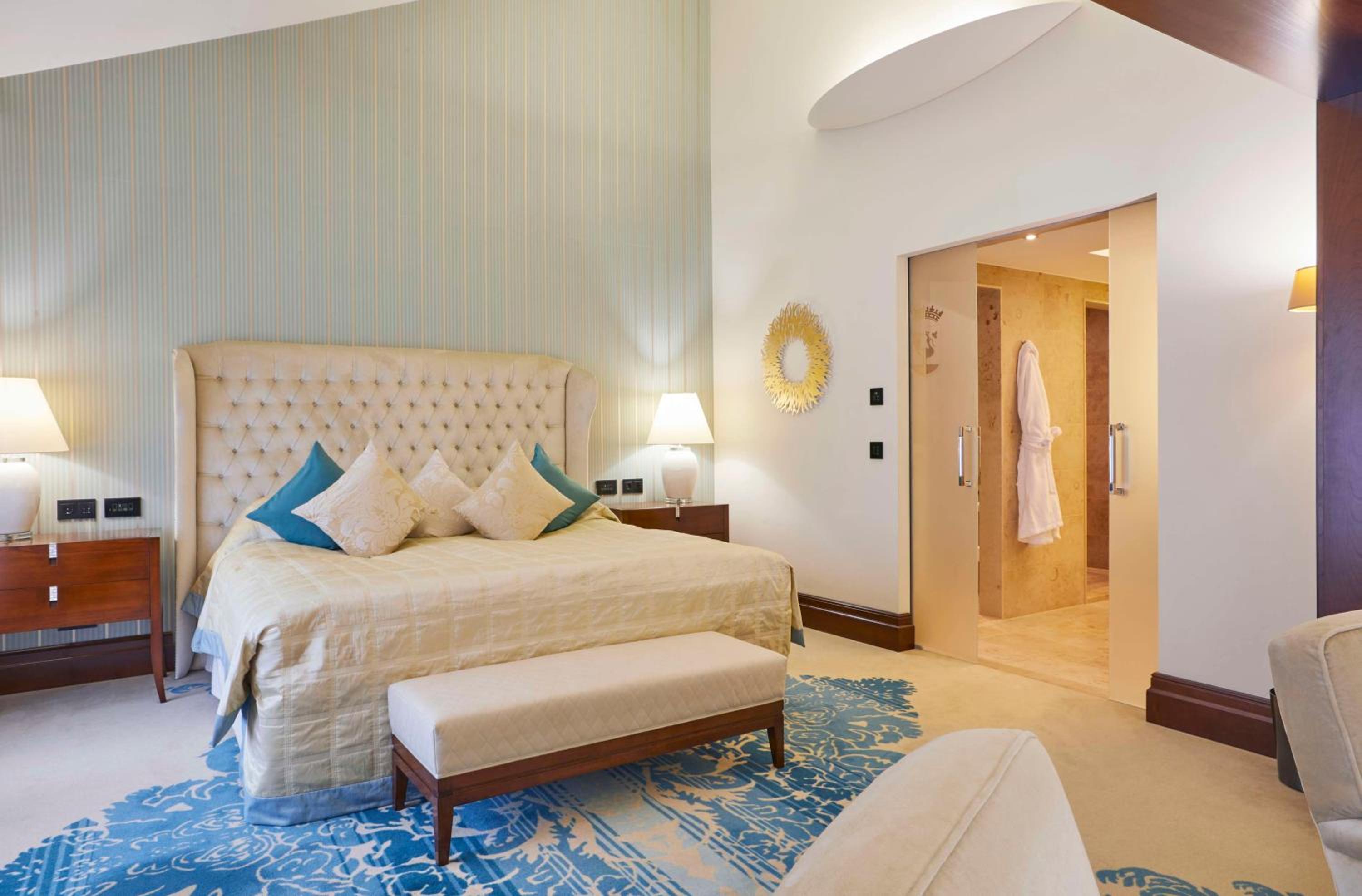 One-Bedroom Executive King Suite