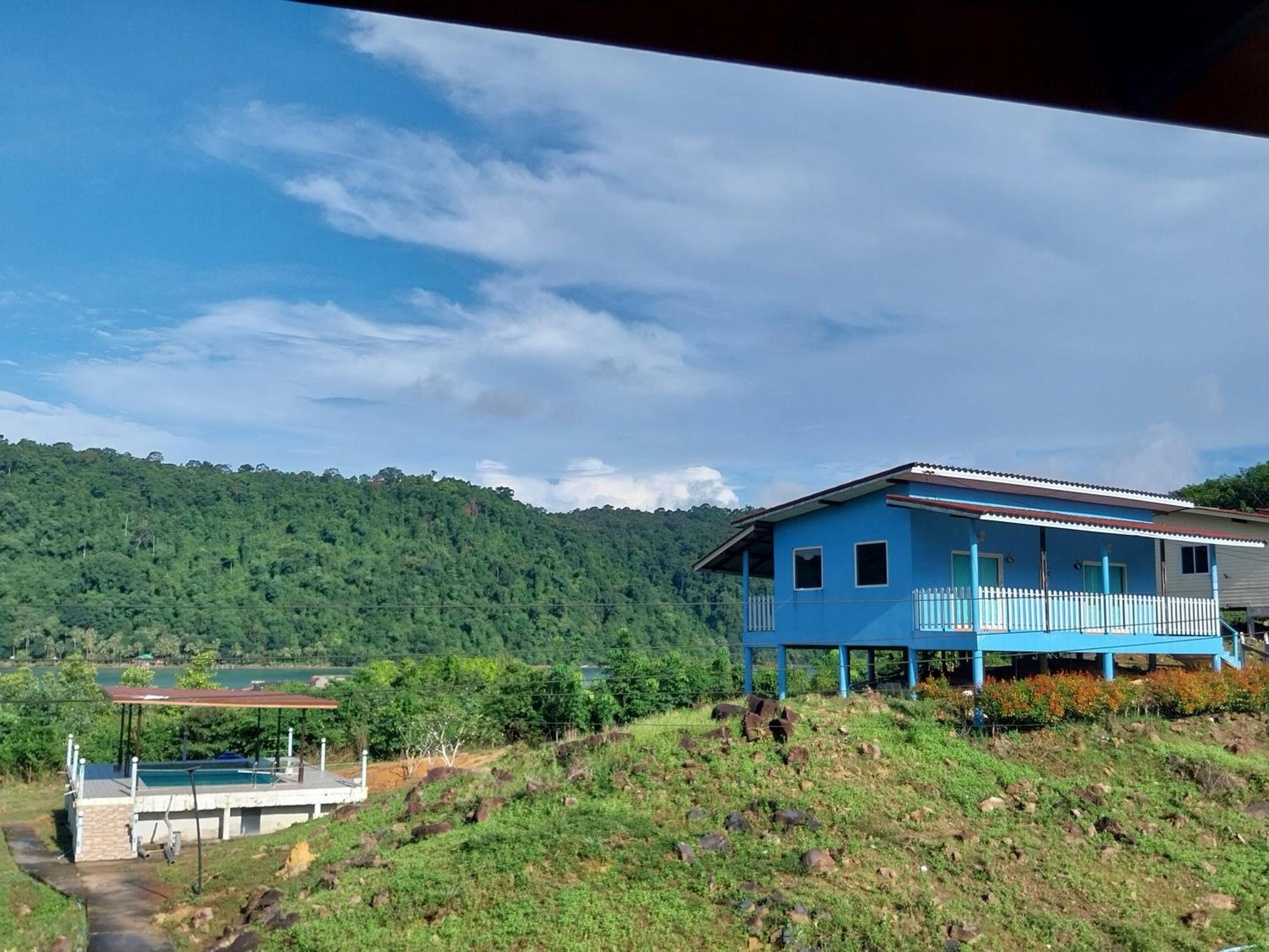 Standard Twin Room with Sea View photo 2