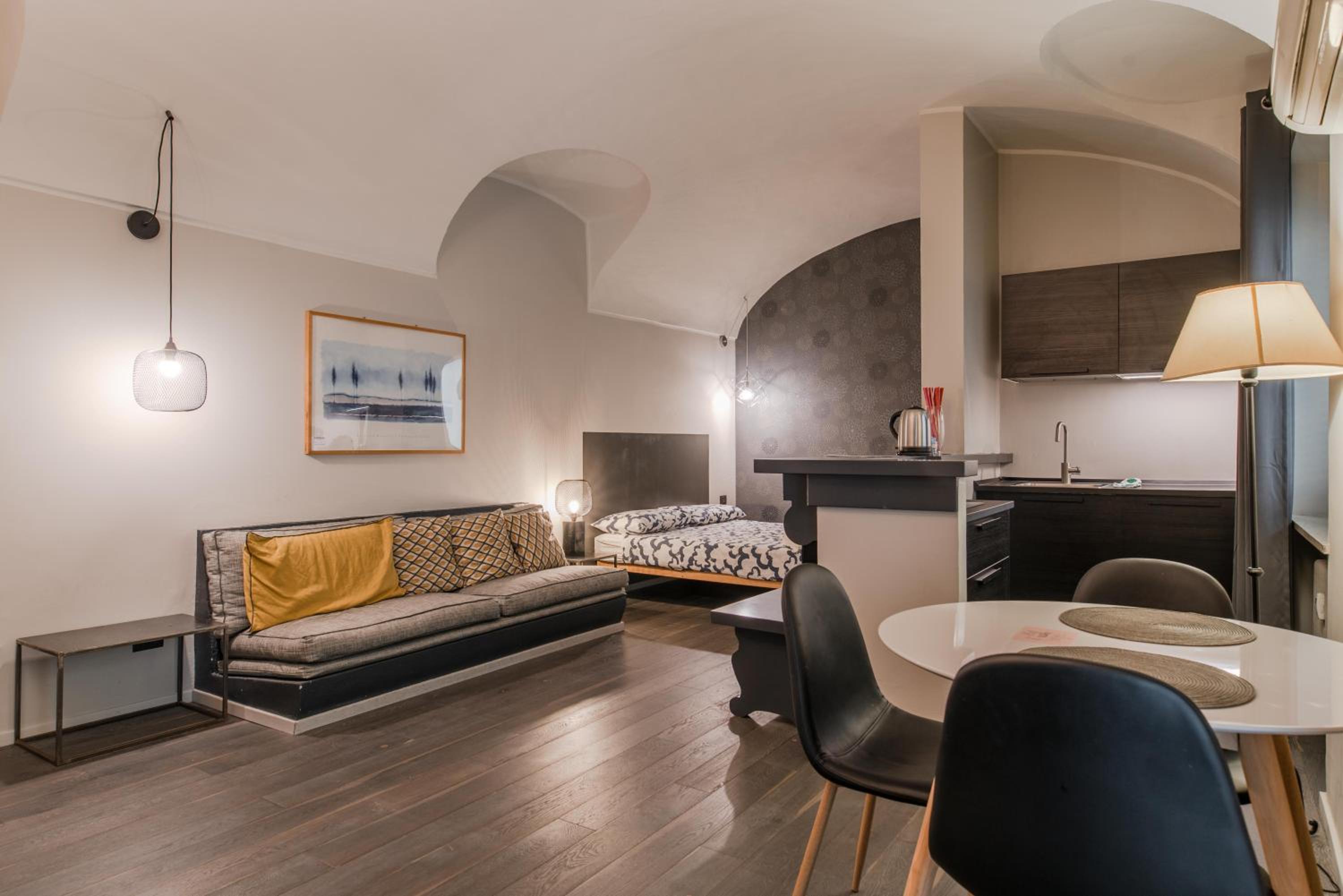 Studio Apartment