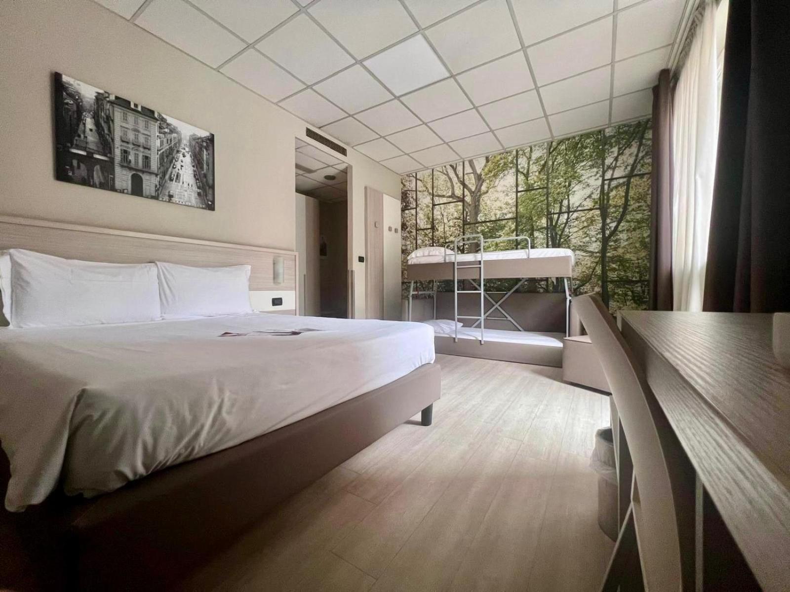 Quadruple Room - Photo 2