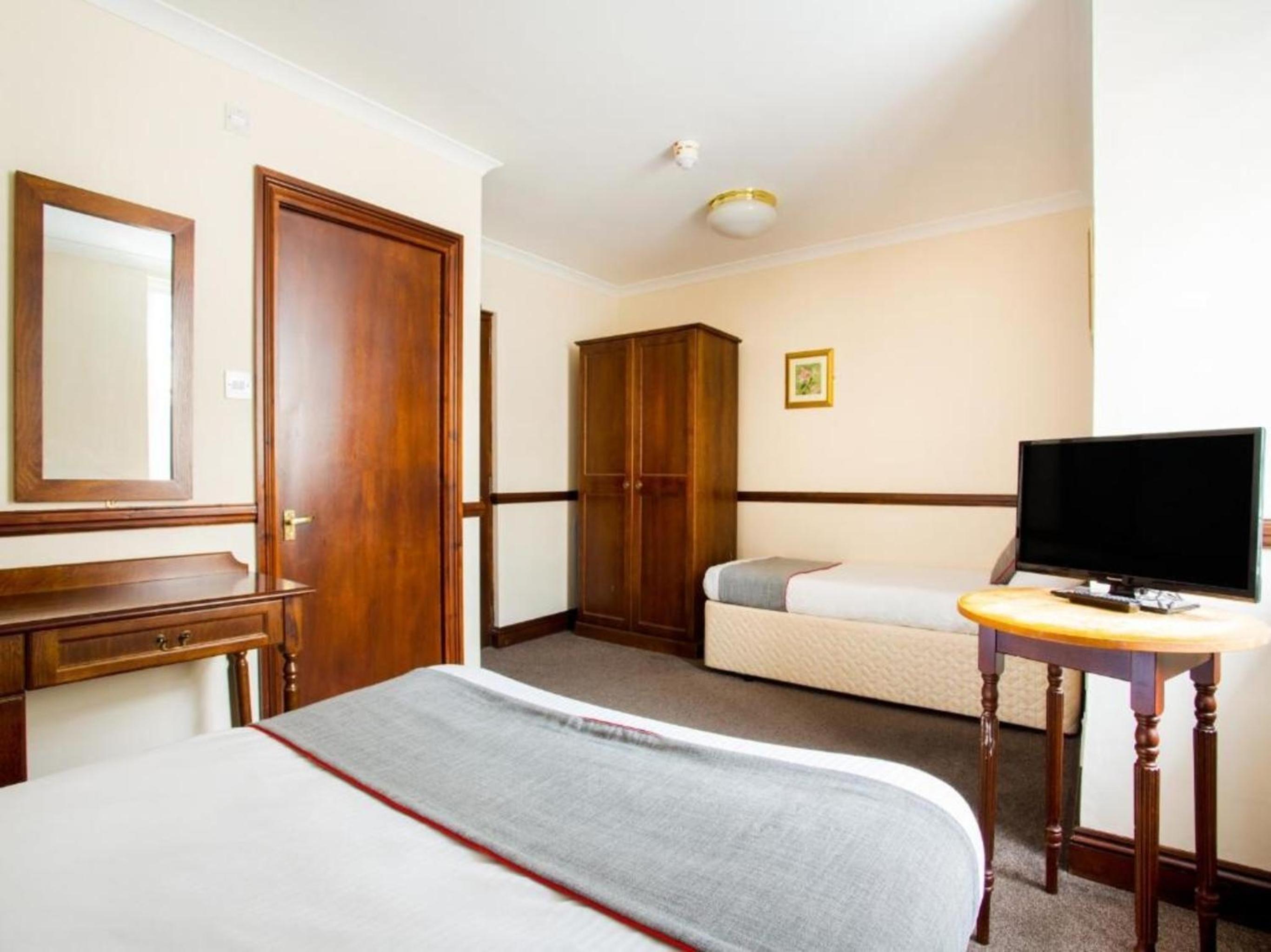 Deluxe Triple Room