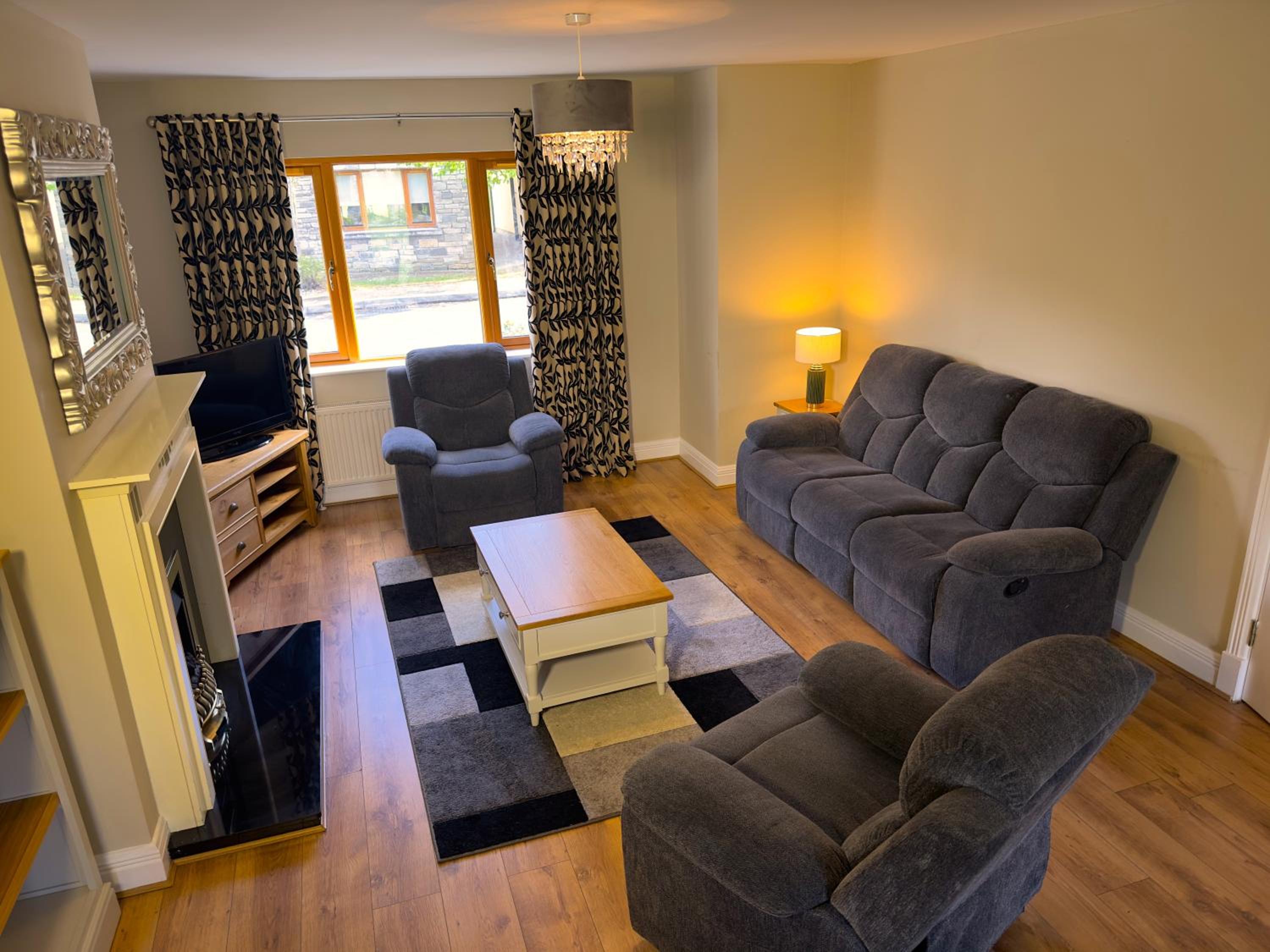 Three-Bedroom House photo 1