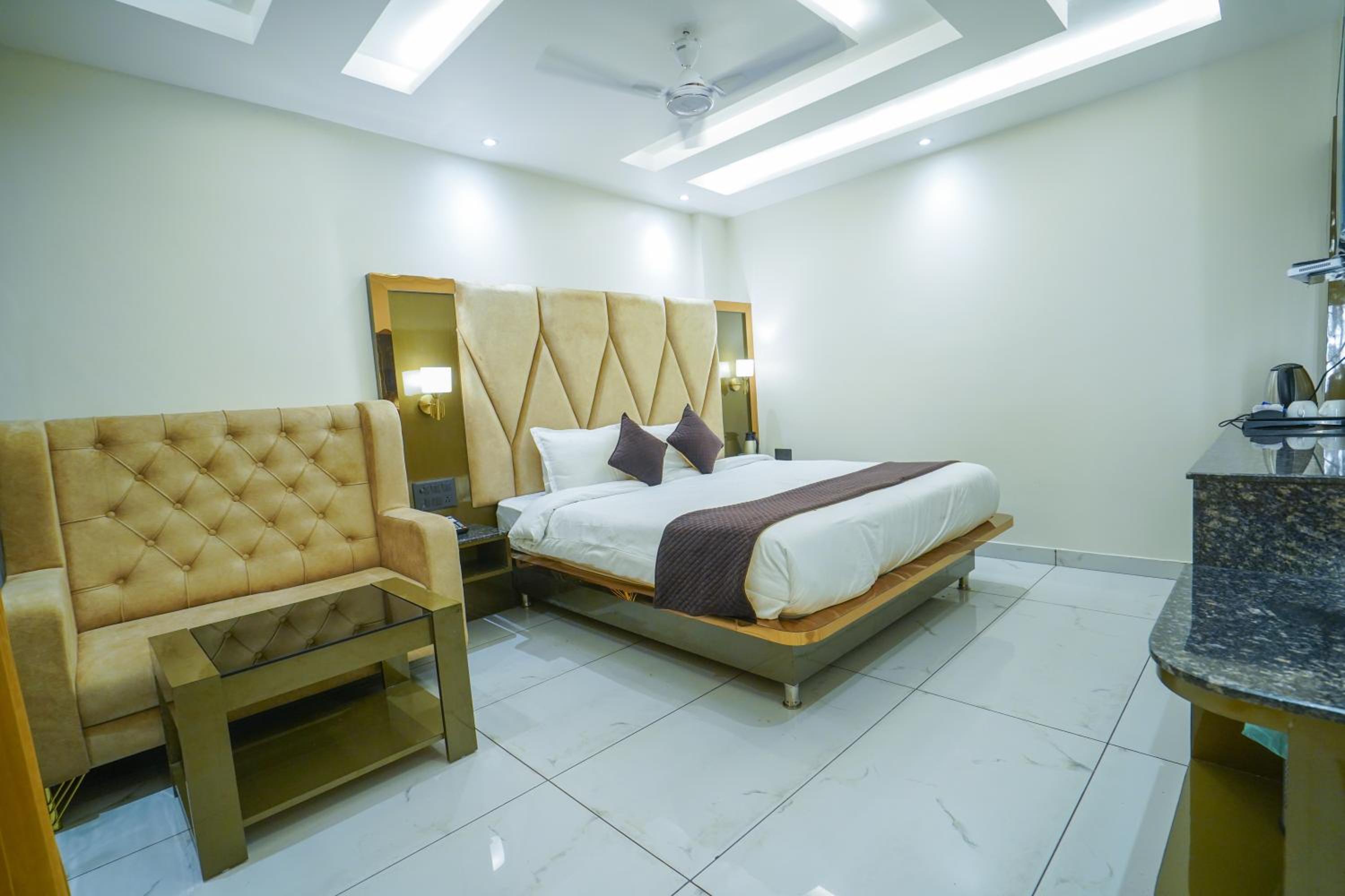 Superior Double Room - Photo 1