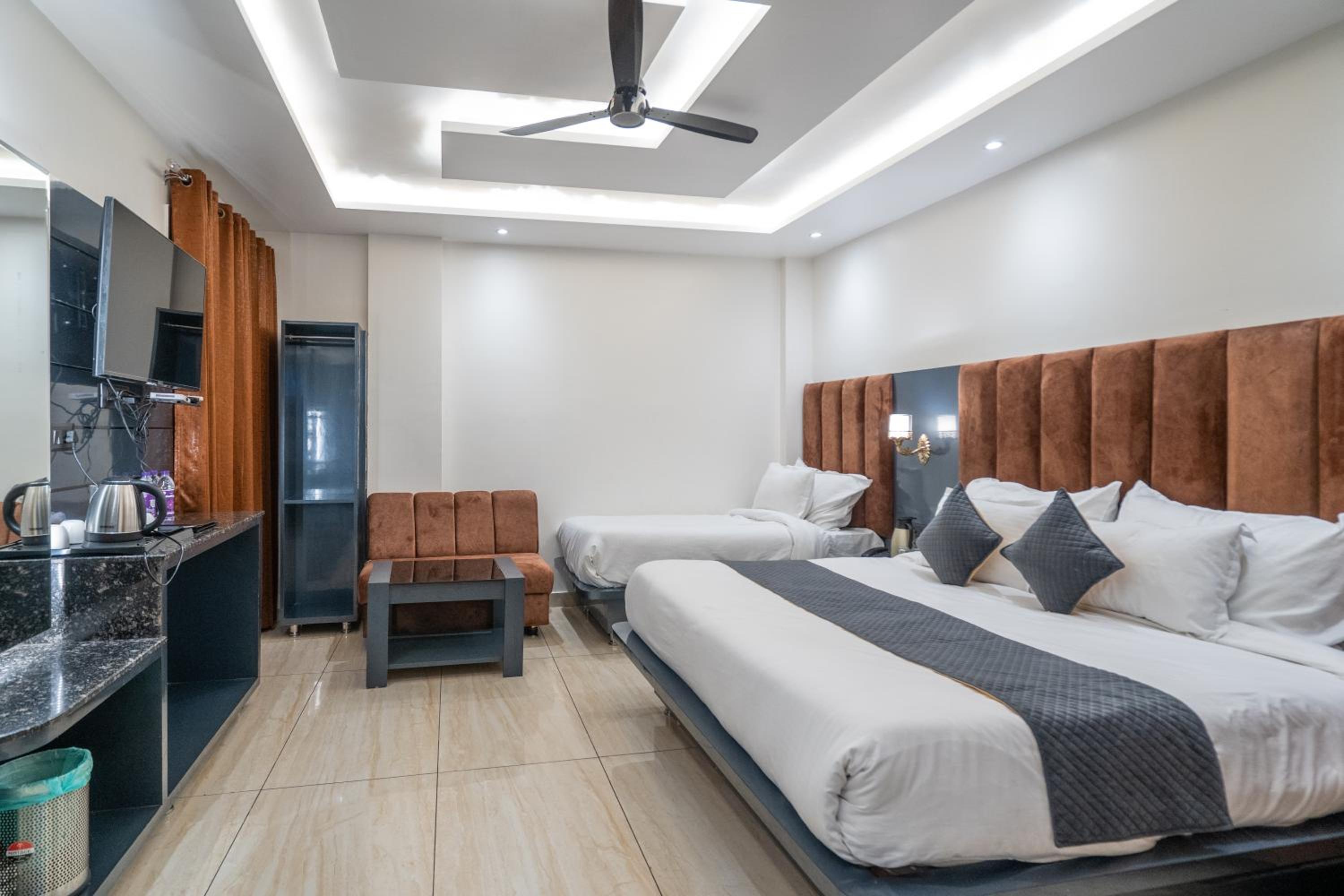 Deluxe Triple Room - Photo 6