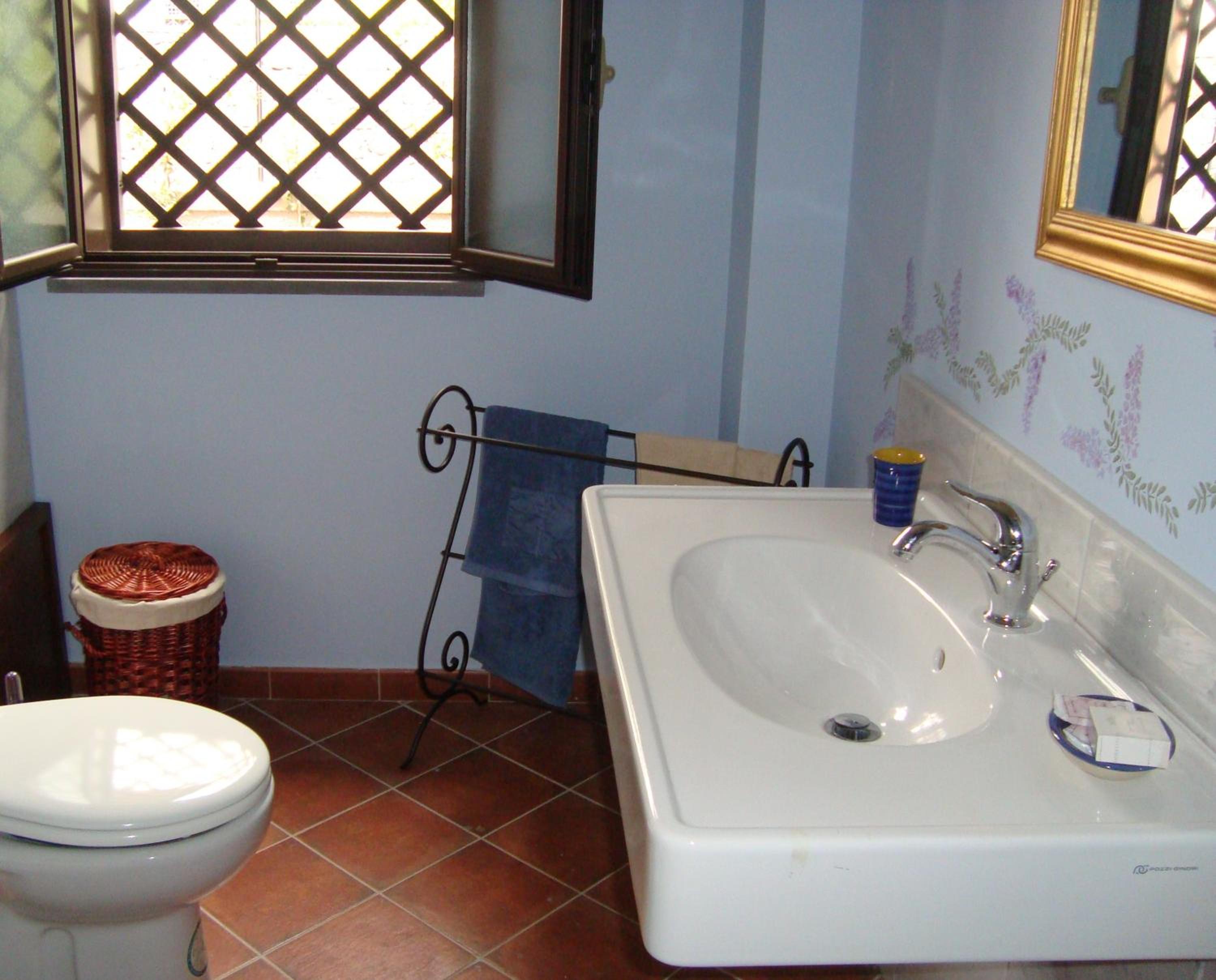 Large Double Room photo 3