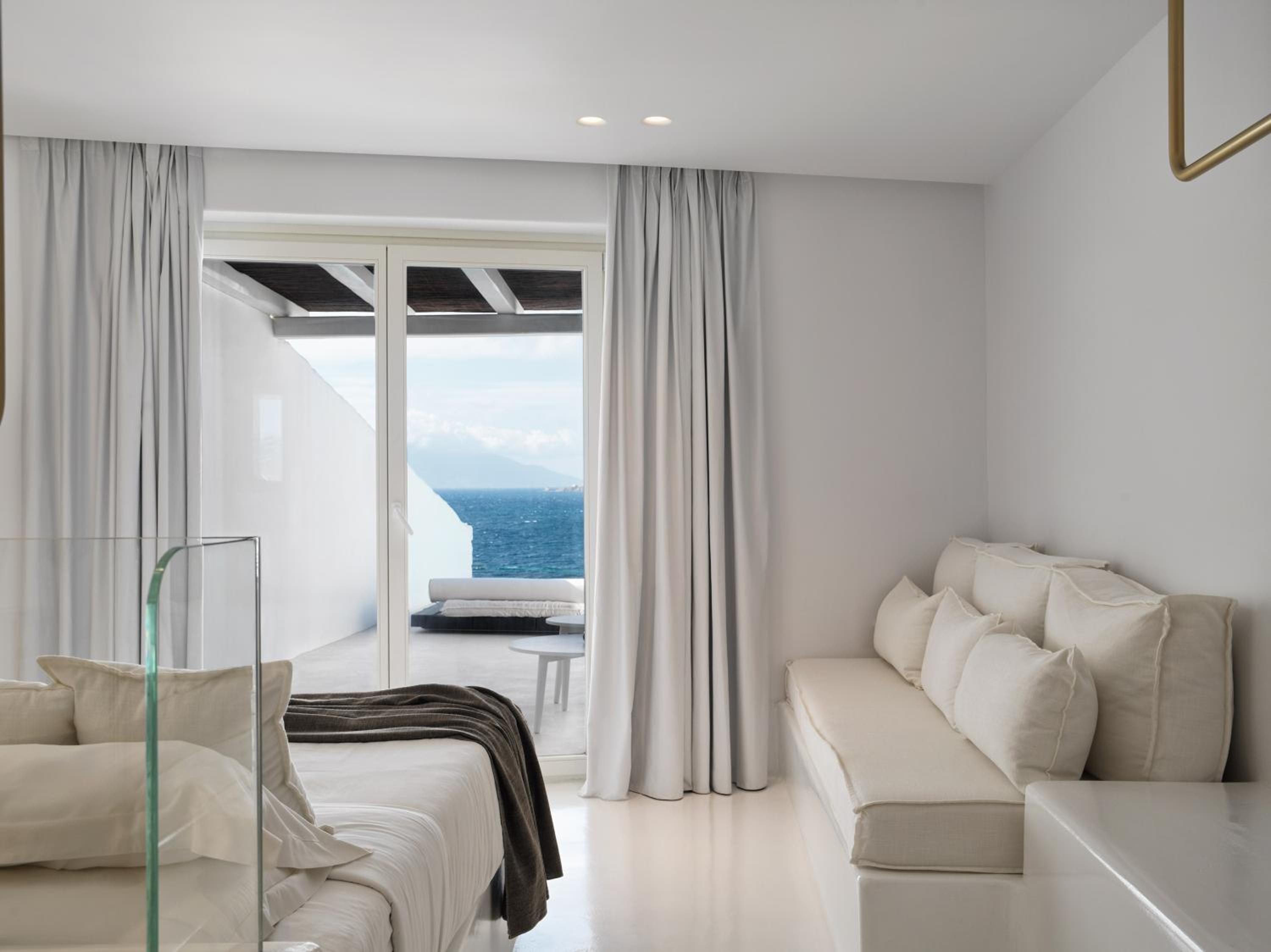 Junior Suite with Private Heated Pool Sea View photo 1
