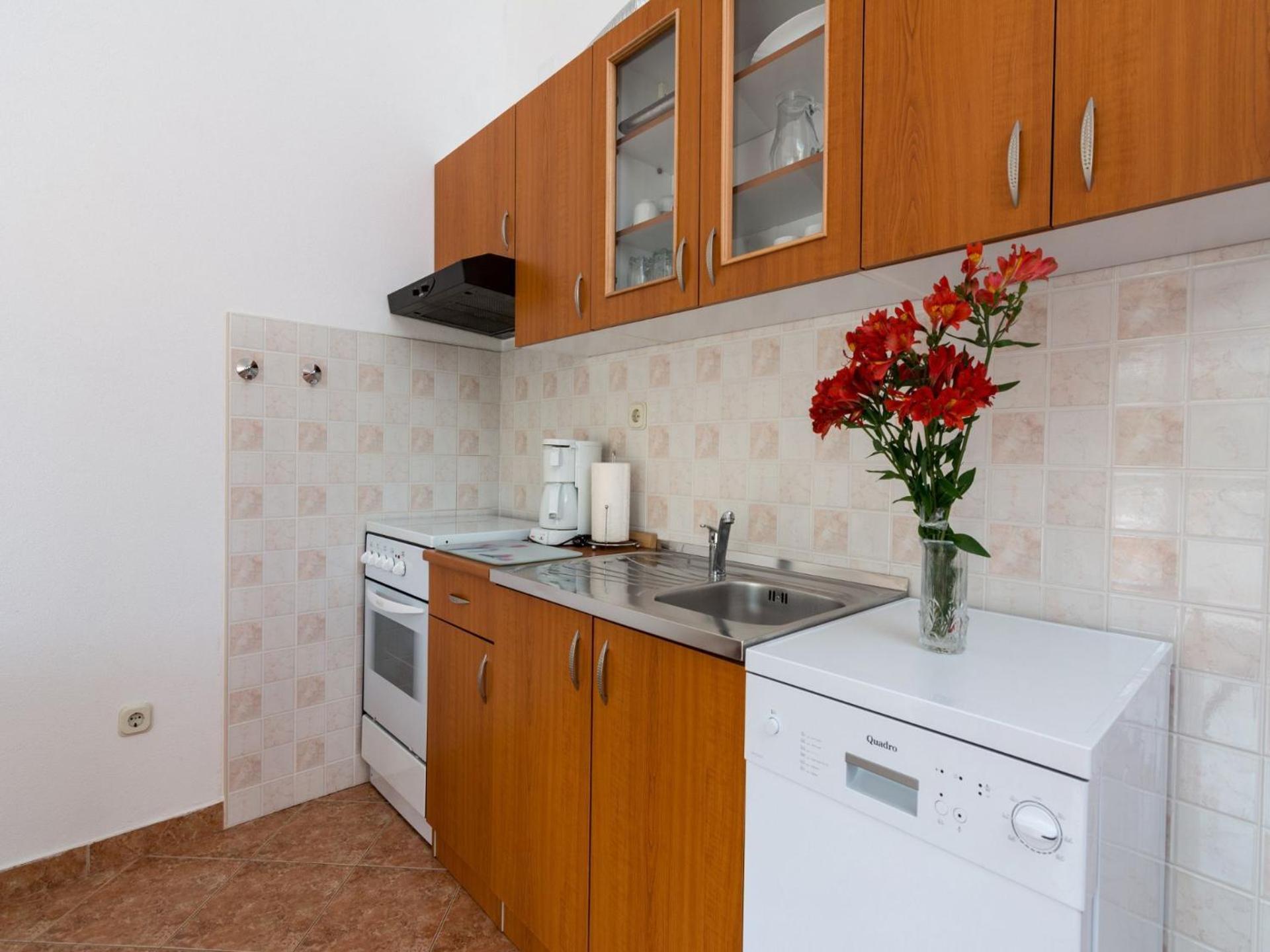 One-Bedroom Apartment - Ground Floor photo 3