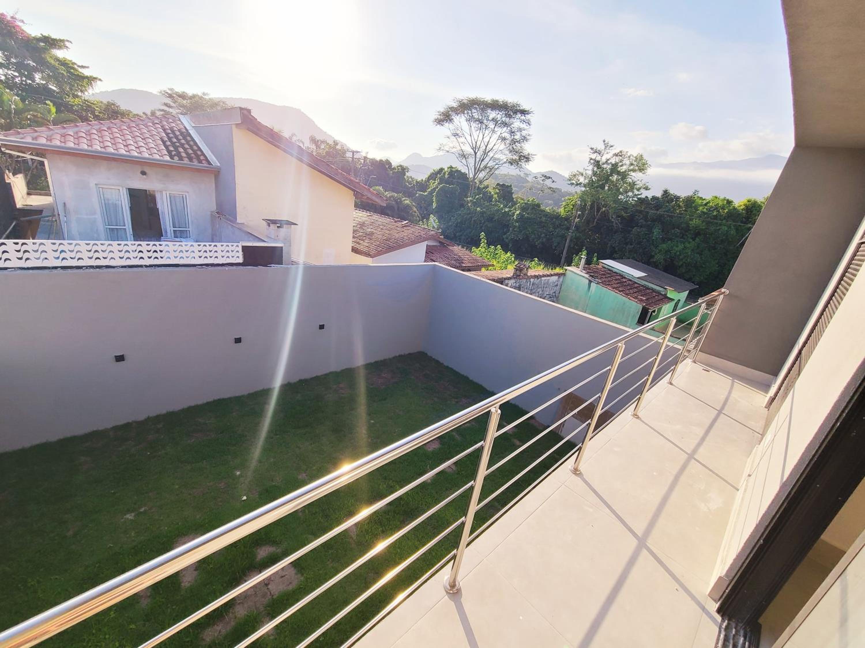 Four-Bedroom House photo 2