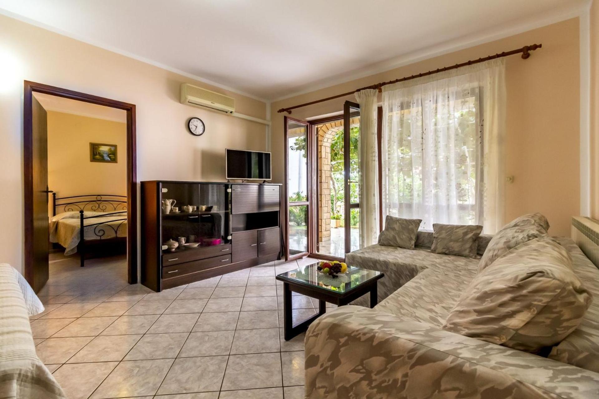 One-Bedroom Apartment - Ground Floor