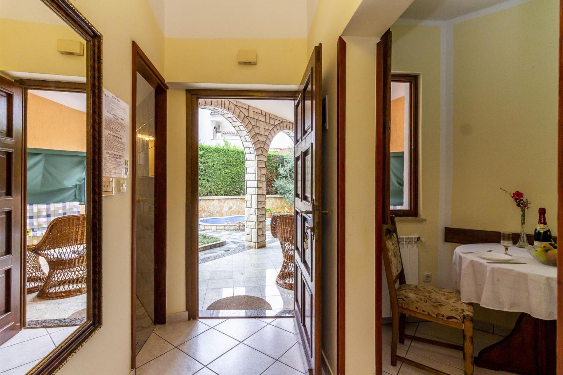 One-Bedroom Apartment with Terrace