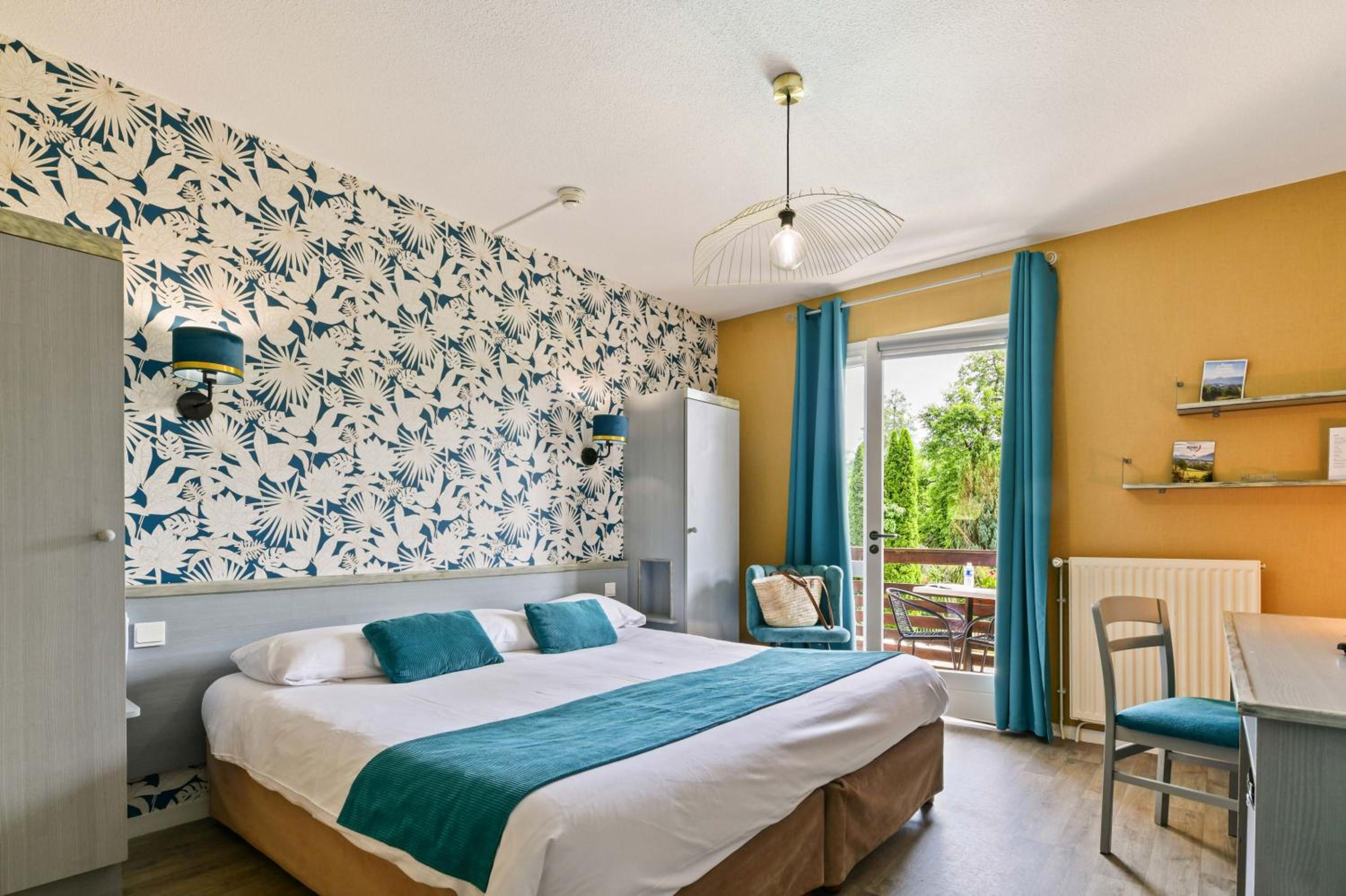 Double Room - Photo 6