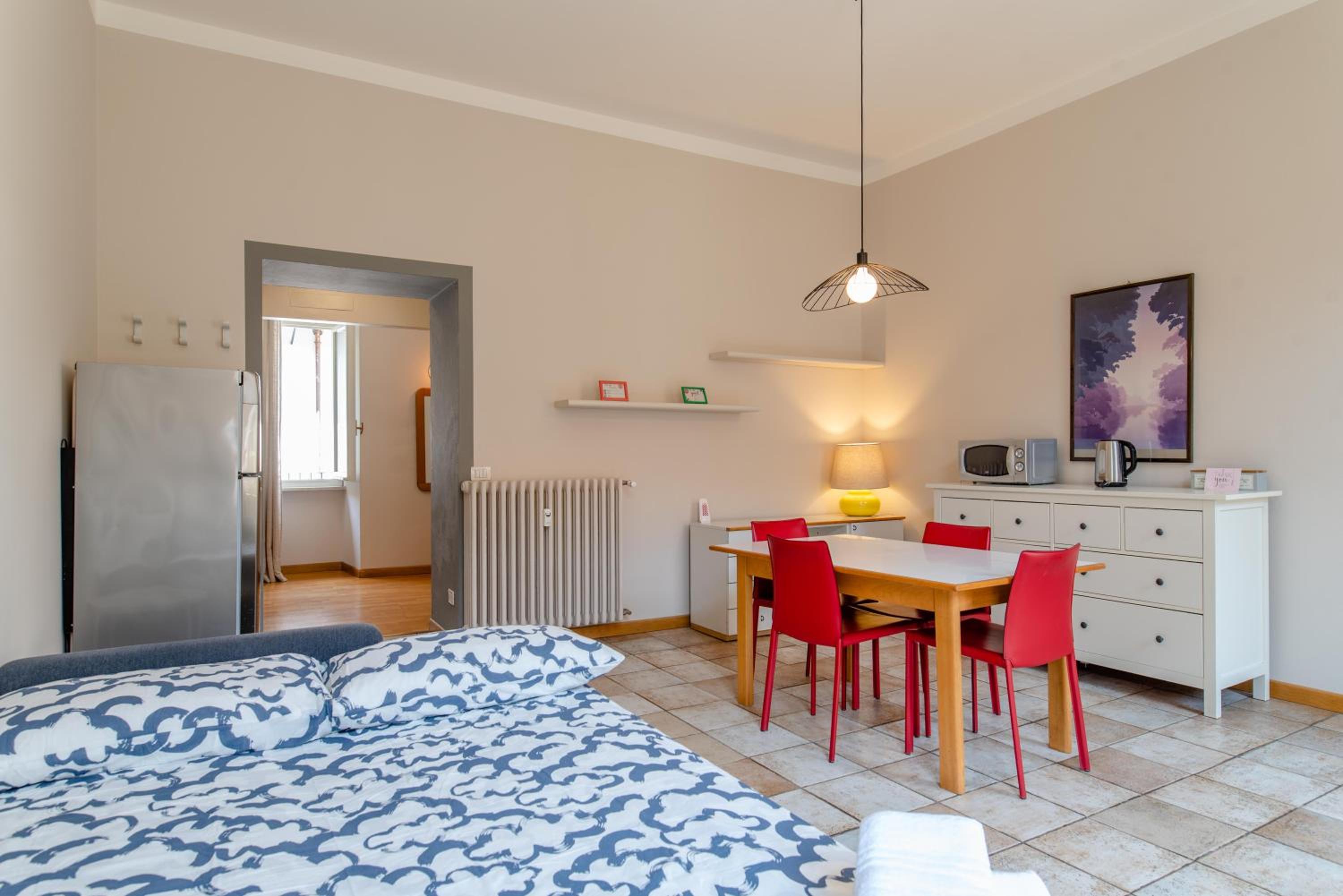 One-Bedroom Apartment
