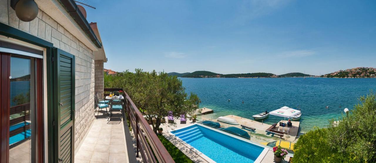 Four-Bedroom Vacation Home photo 2